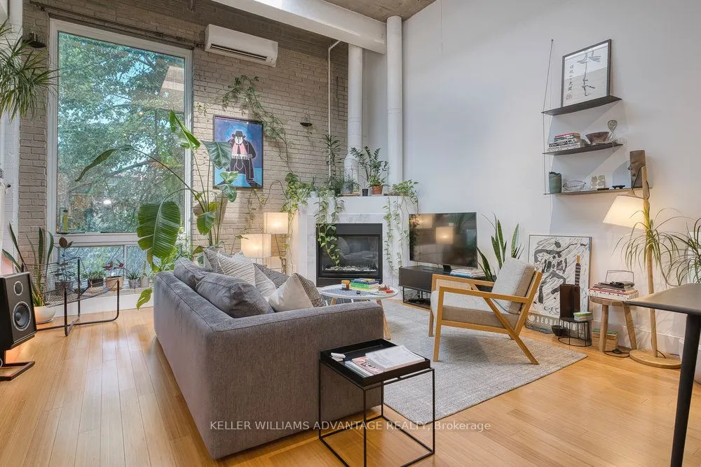 264 Seaton Street, #206