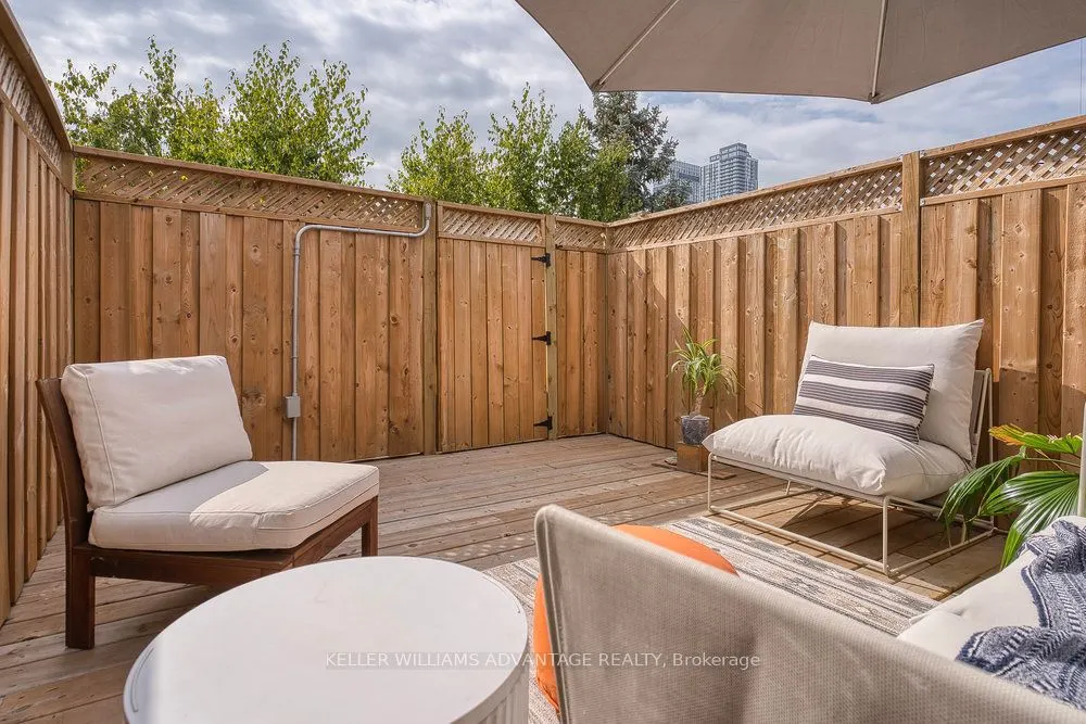 264 Seaton Street, #206