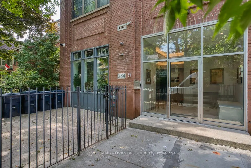 264 Seaton Street, #206
