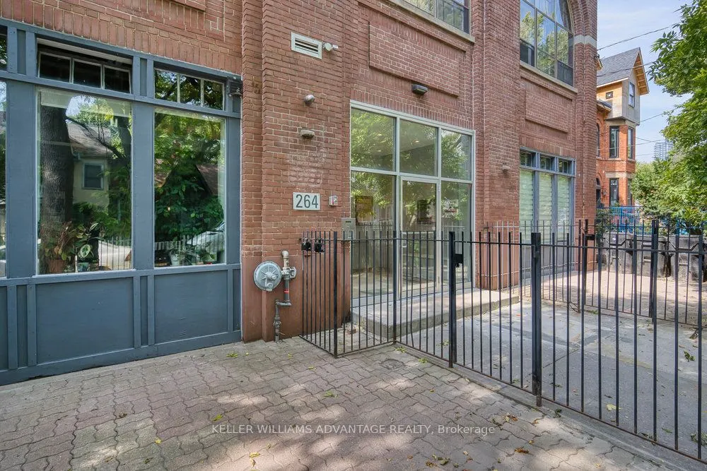 264 Seaton Street, #206