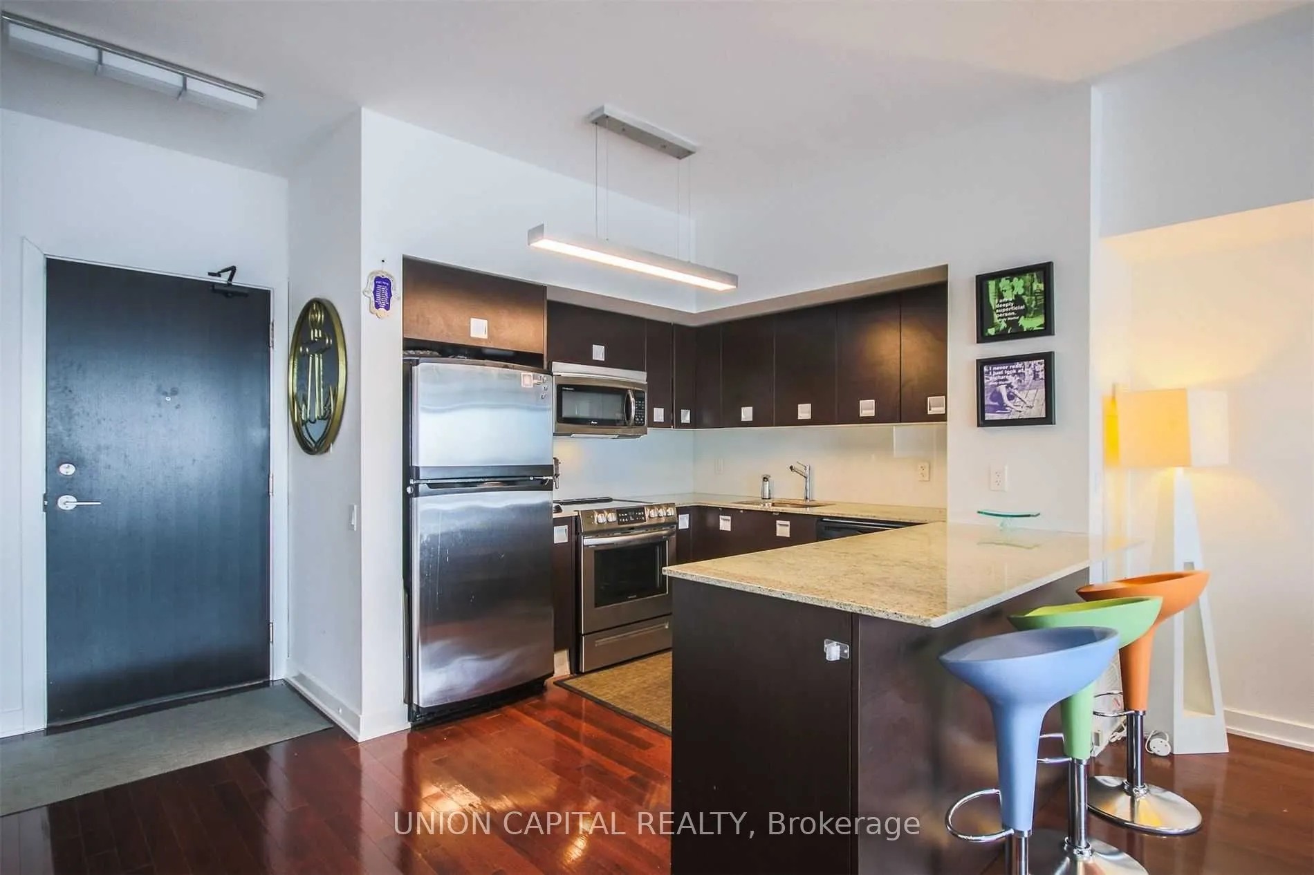 33 Charles Street E, #3905