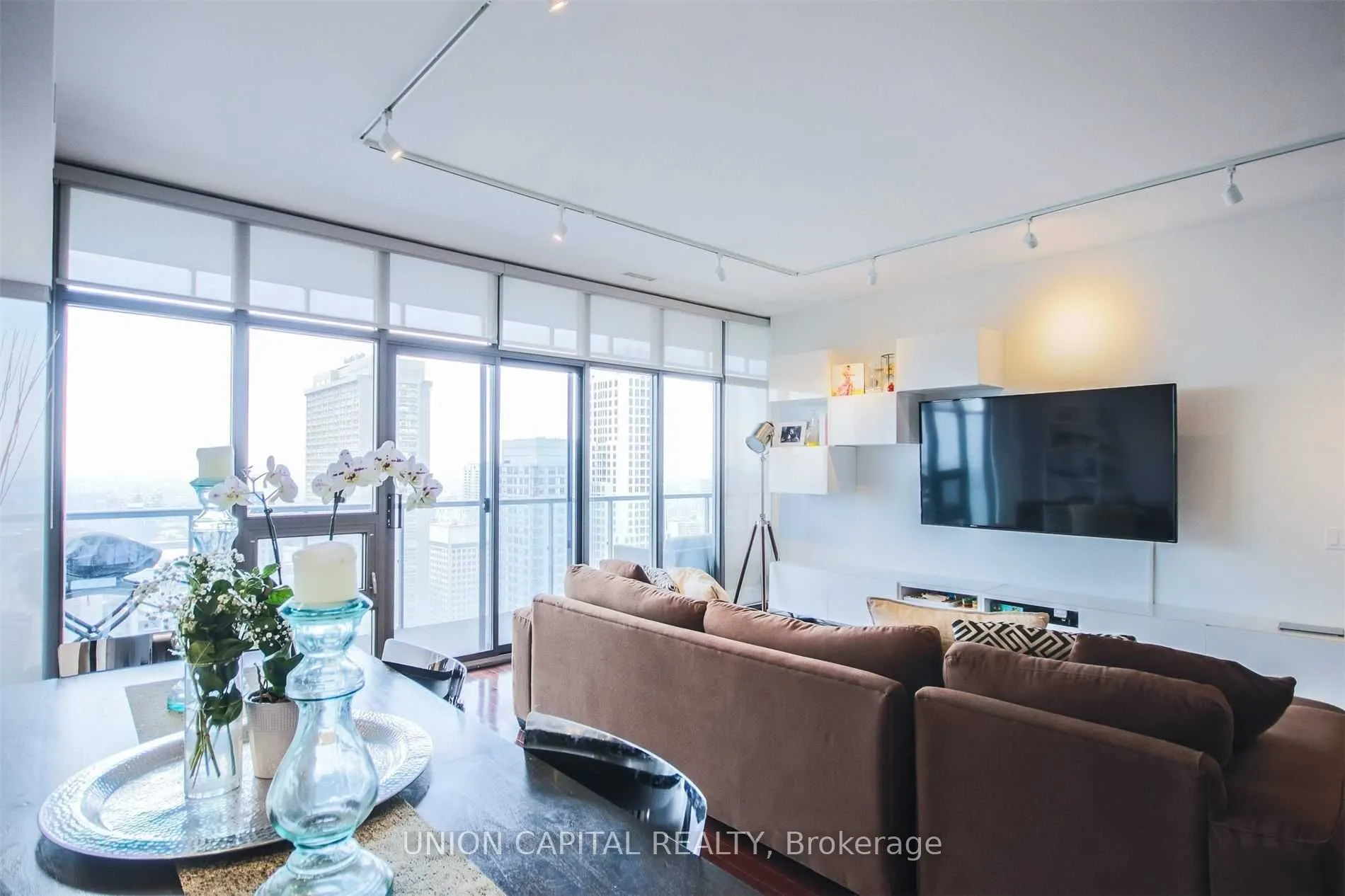 33 Charles Street E, #3905