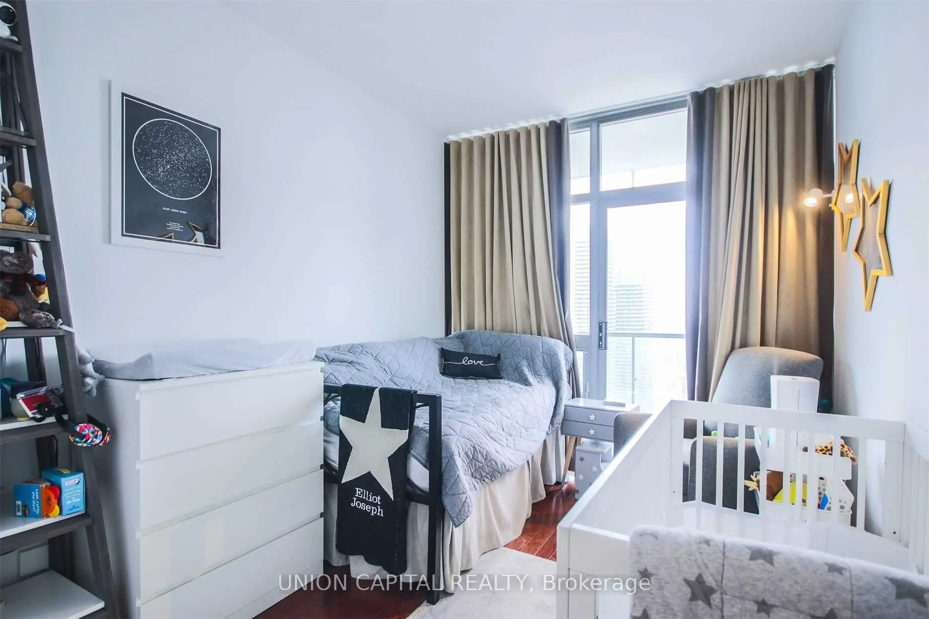 33 Charles Street E, #3905