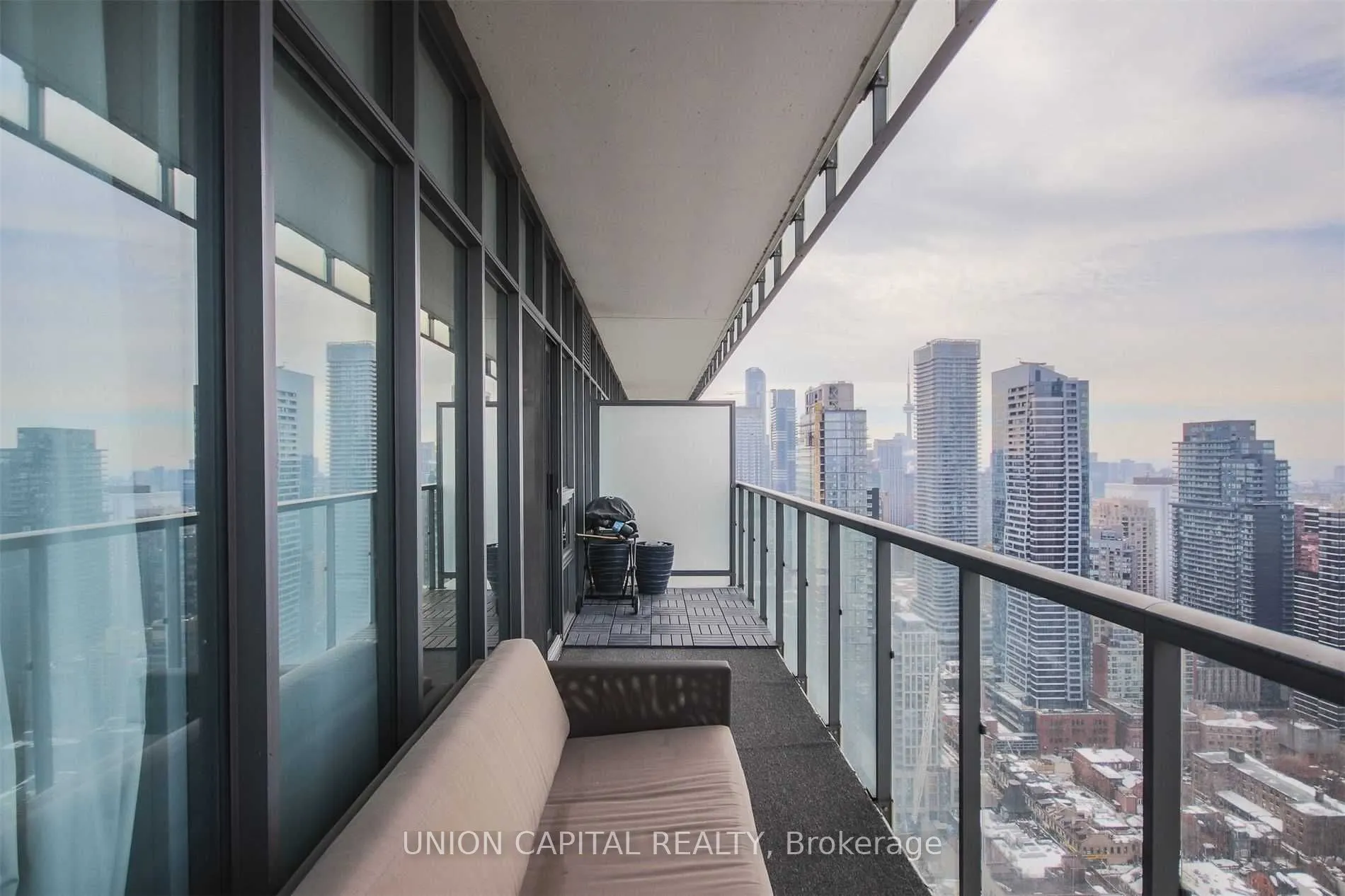 33 Charles Street E, #3905