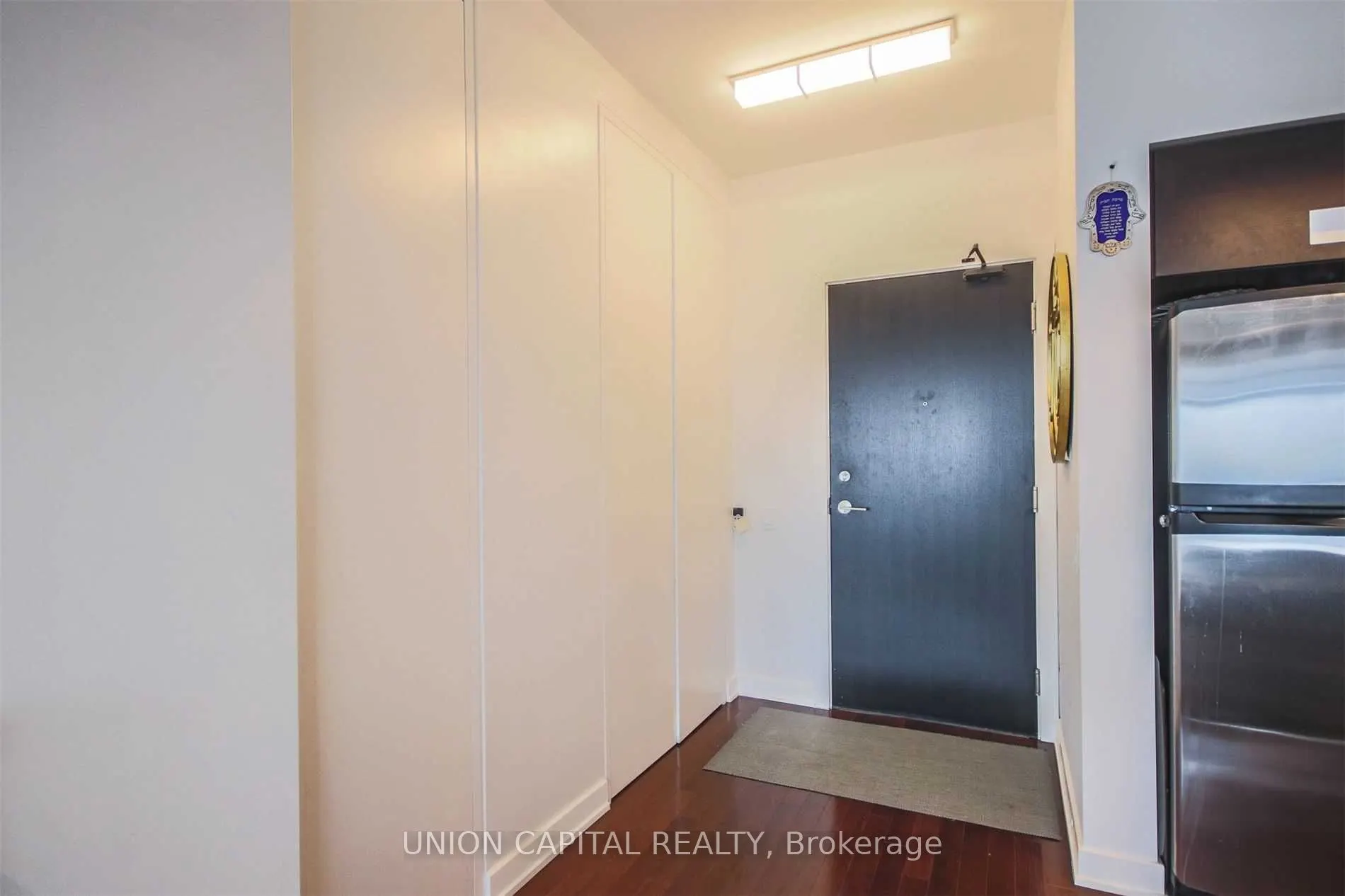 33 Charles Street E, #3905