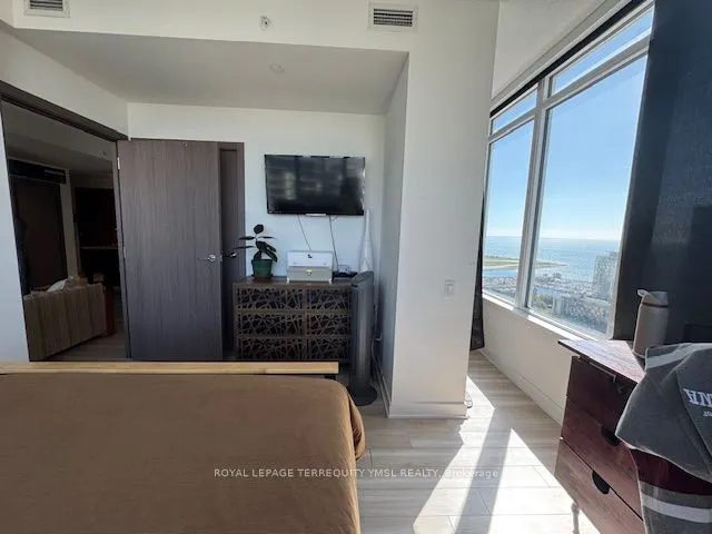 17 Bathurst Street, #3606