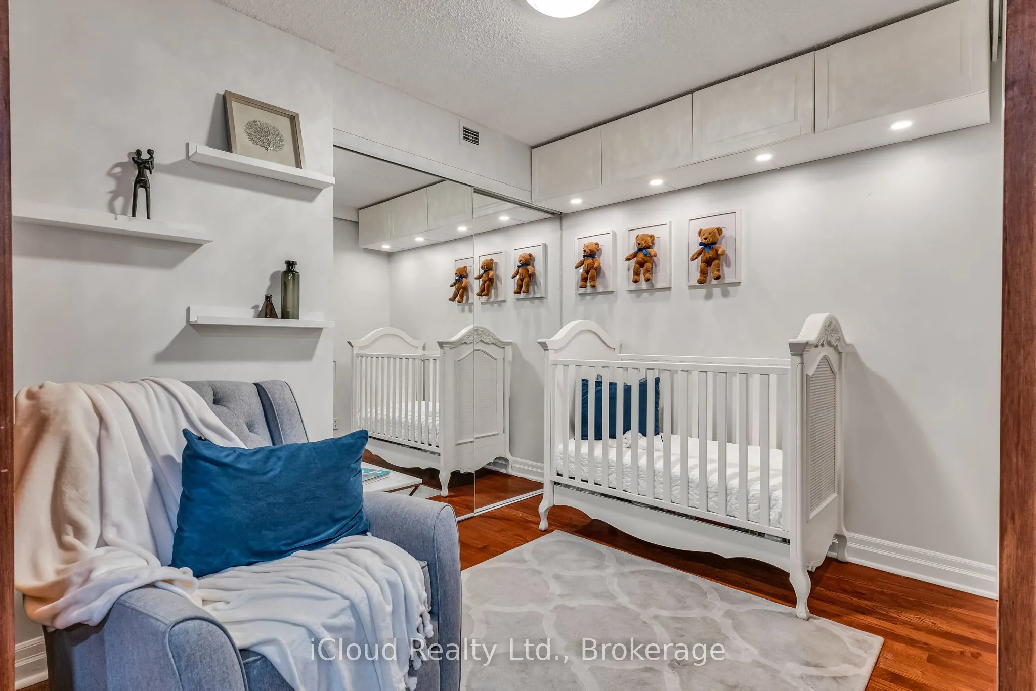 500 Queens Quay W, #210E