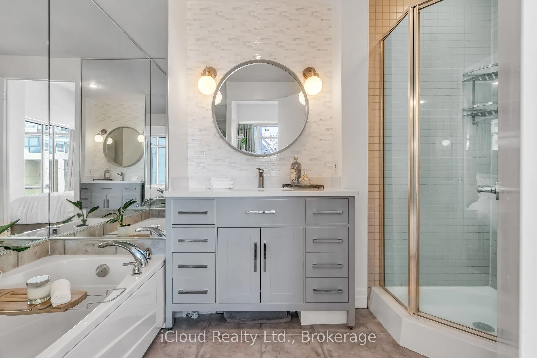 500 Queens Quay W, #210E