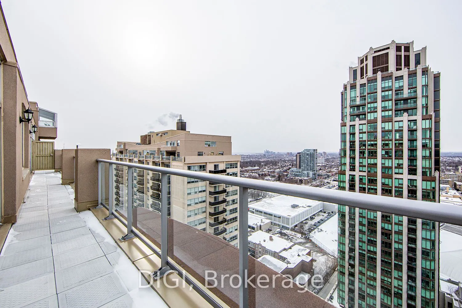 400 Walmer Road, #PH24