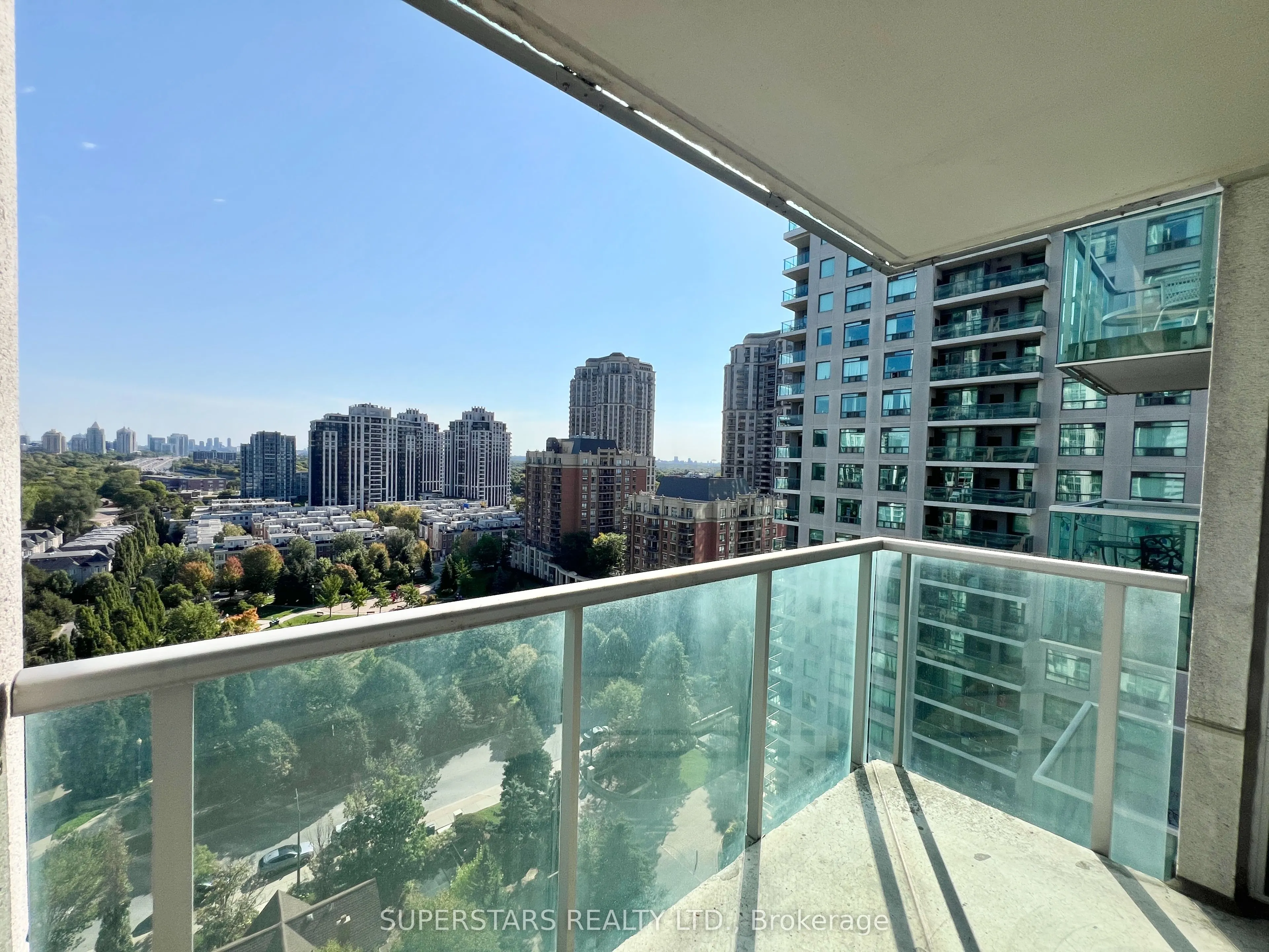 18 Harrison Garden Boulevard, #1507