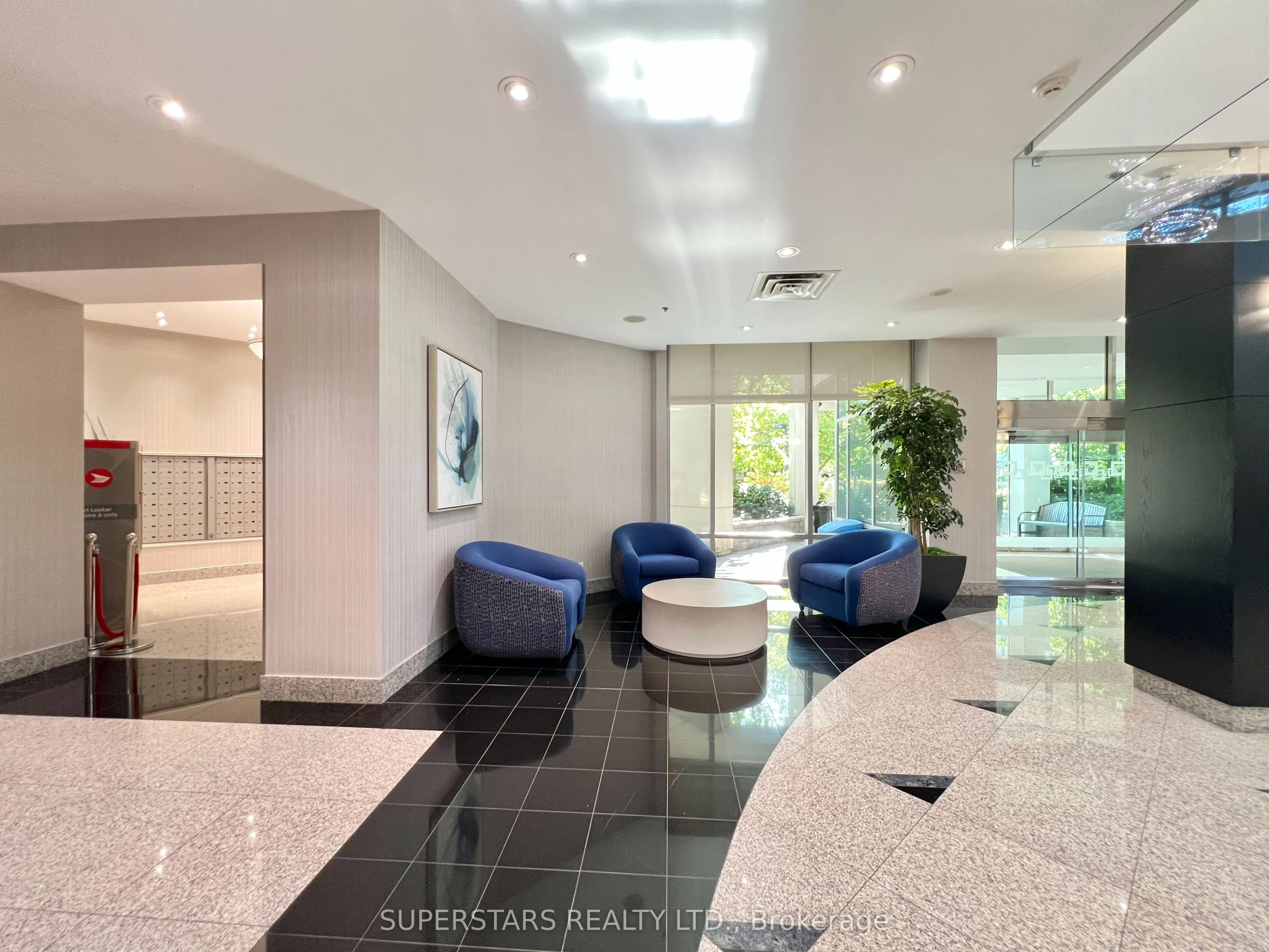 18 Harrison Garden Boulevard, #1507