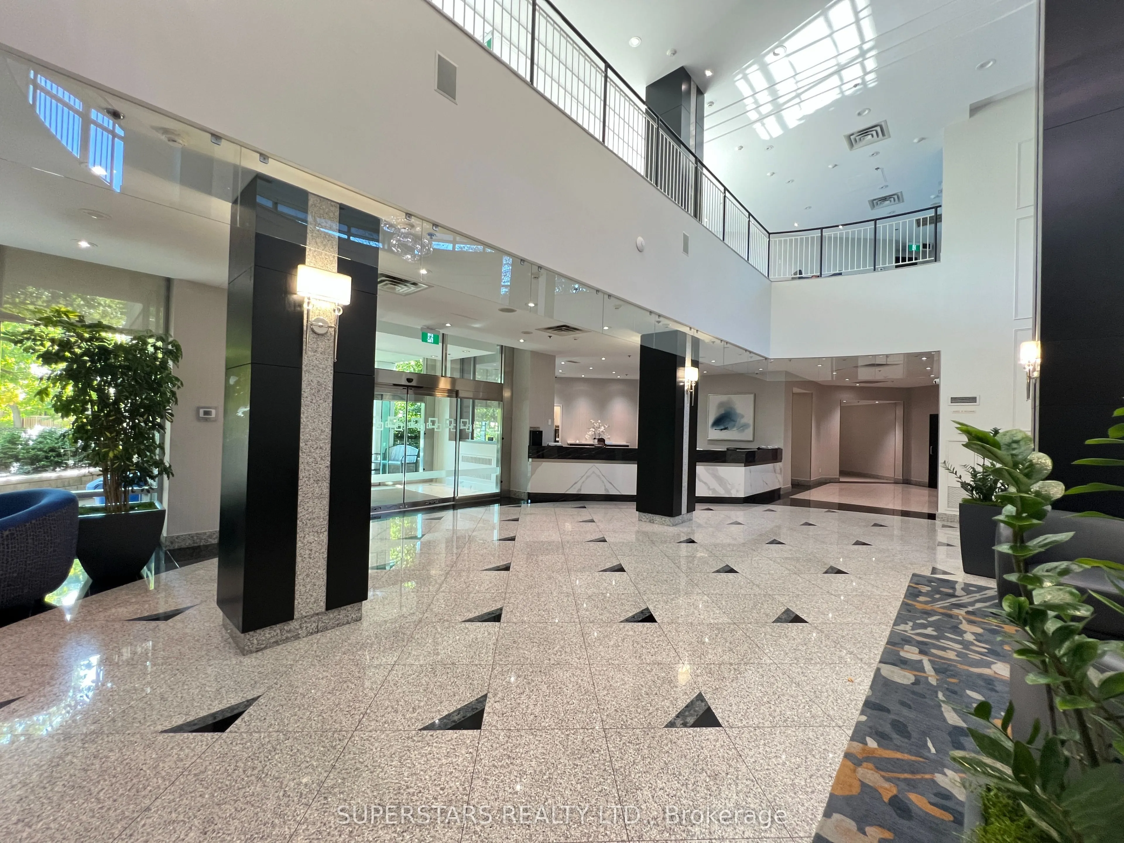 18 Harrison Garden Boulevard, #1507