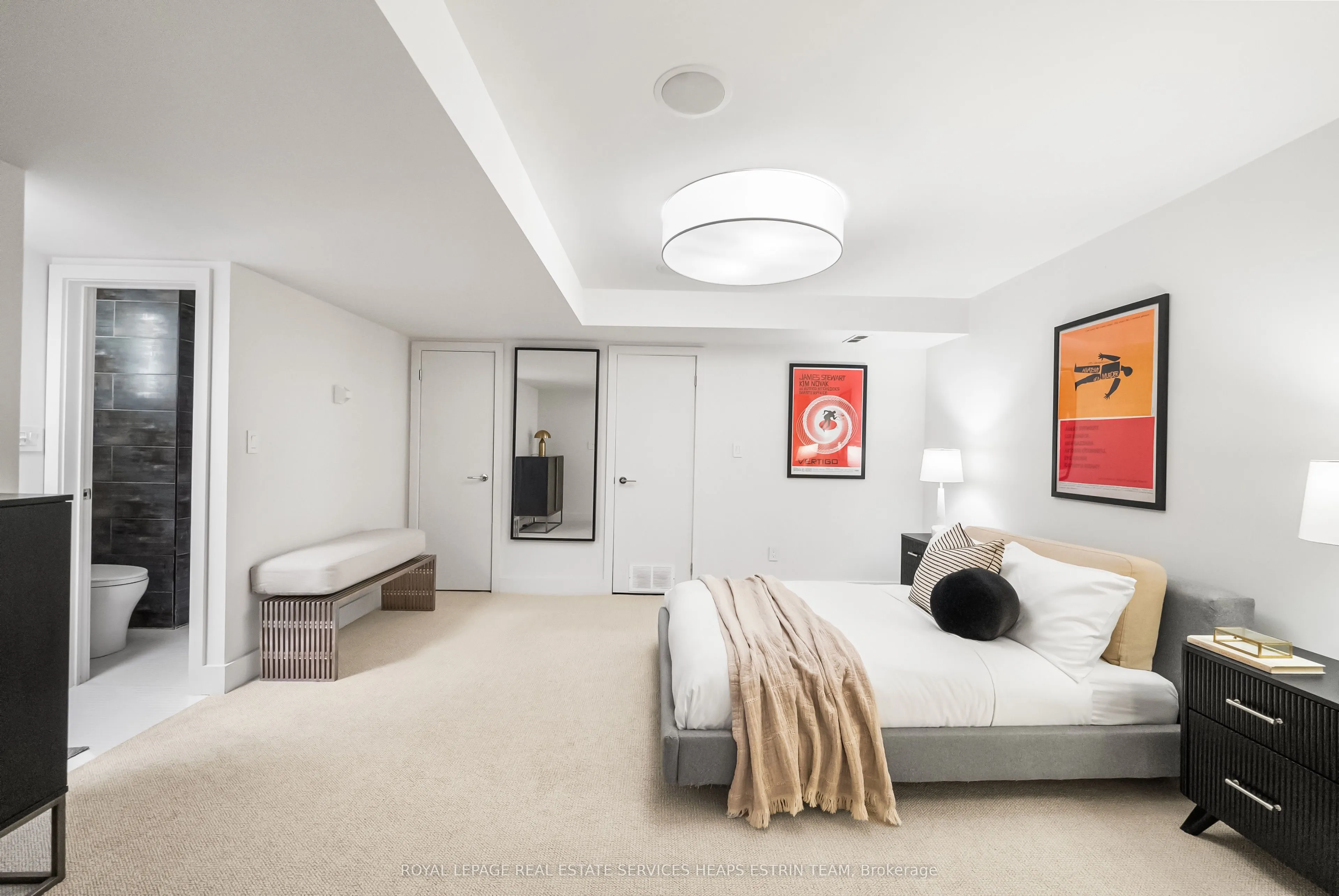 74 Roxborough Street W