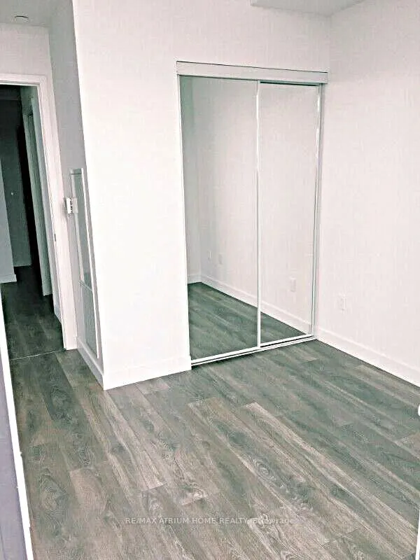 8 Eglinton Avenue E, #4605