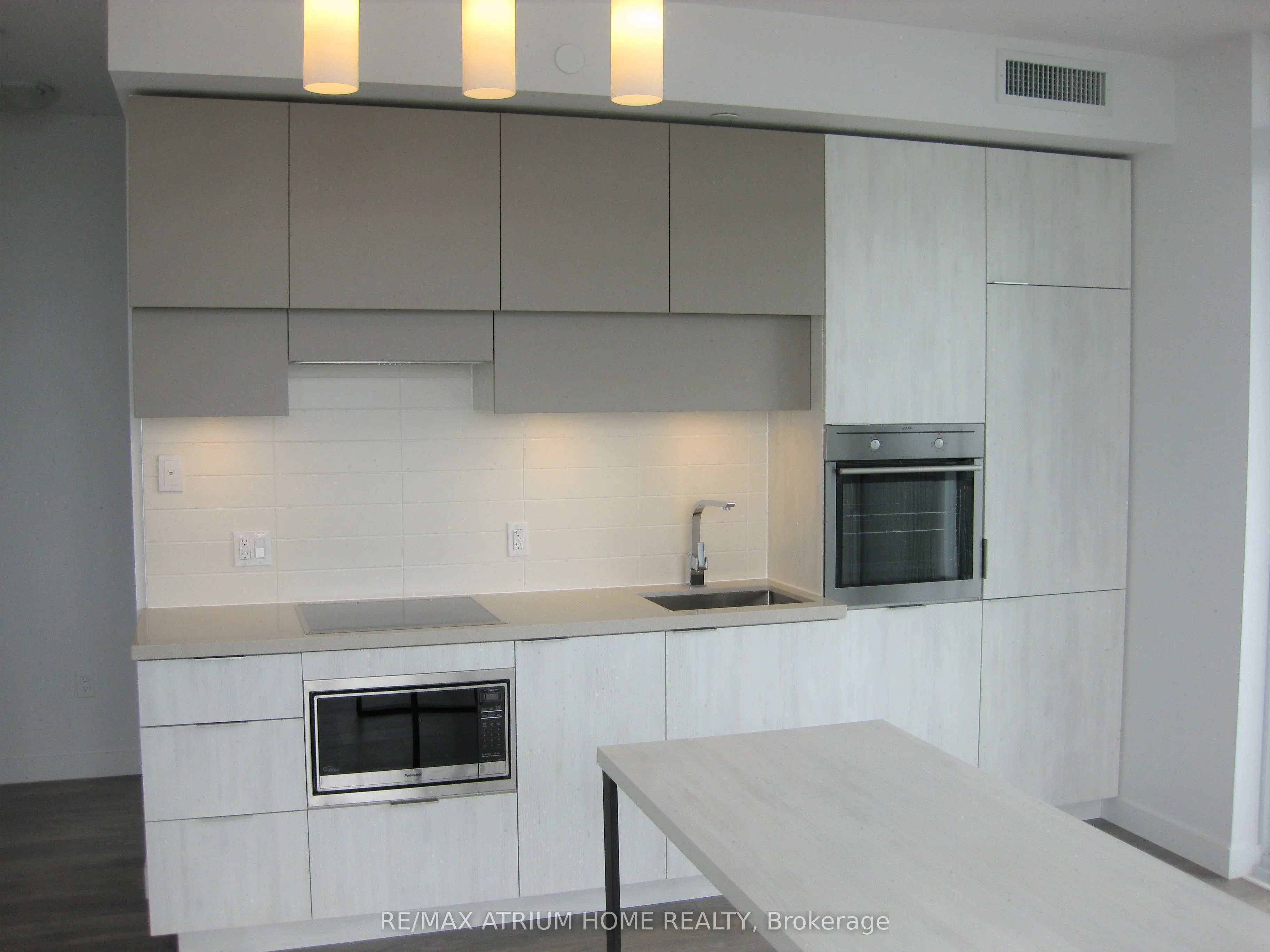 8 Eglinton Avenue E, #4605