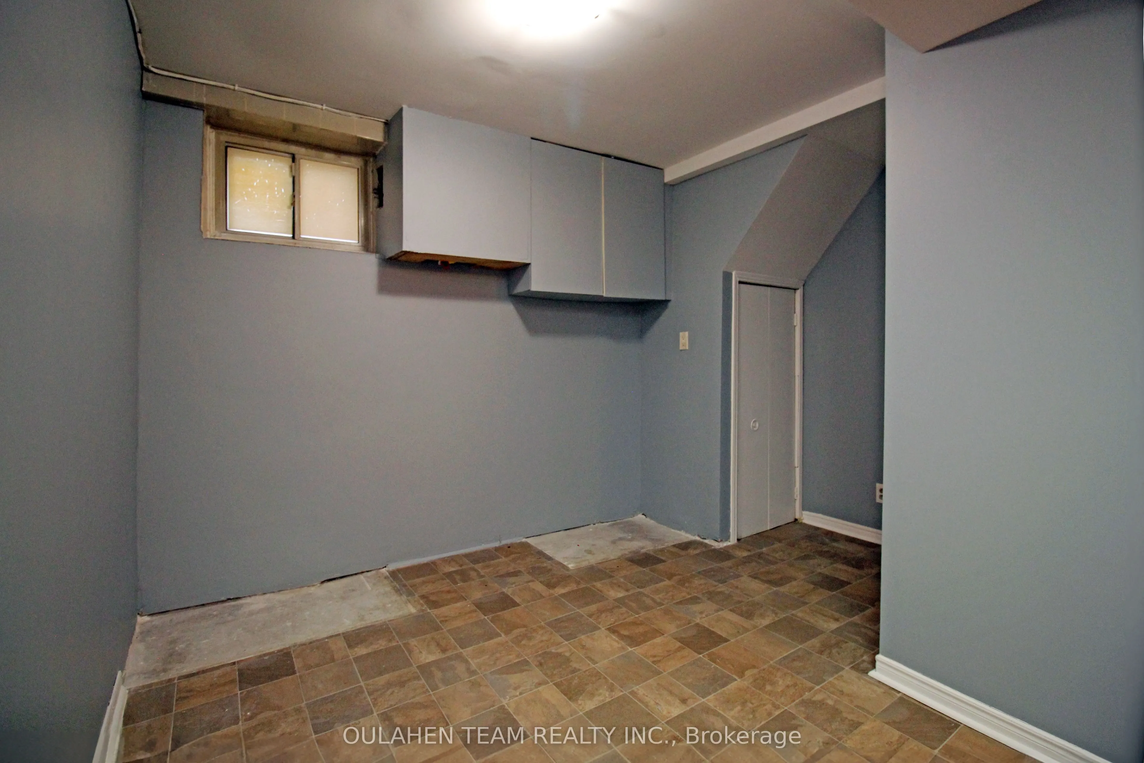 38 Finch Avenue W