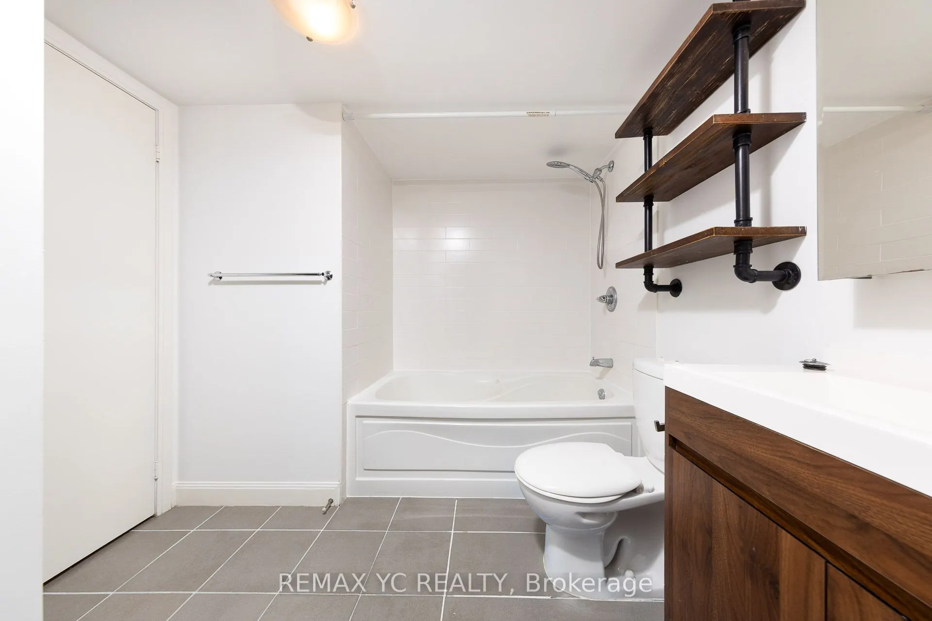 2191 Yonge Street, #1103