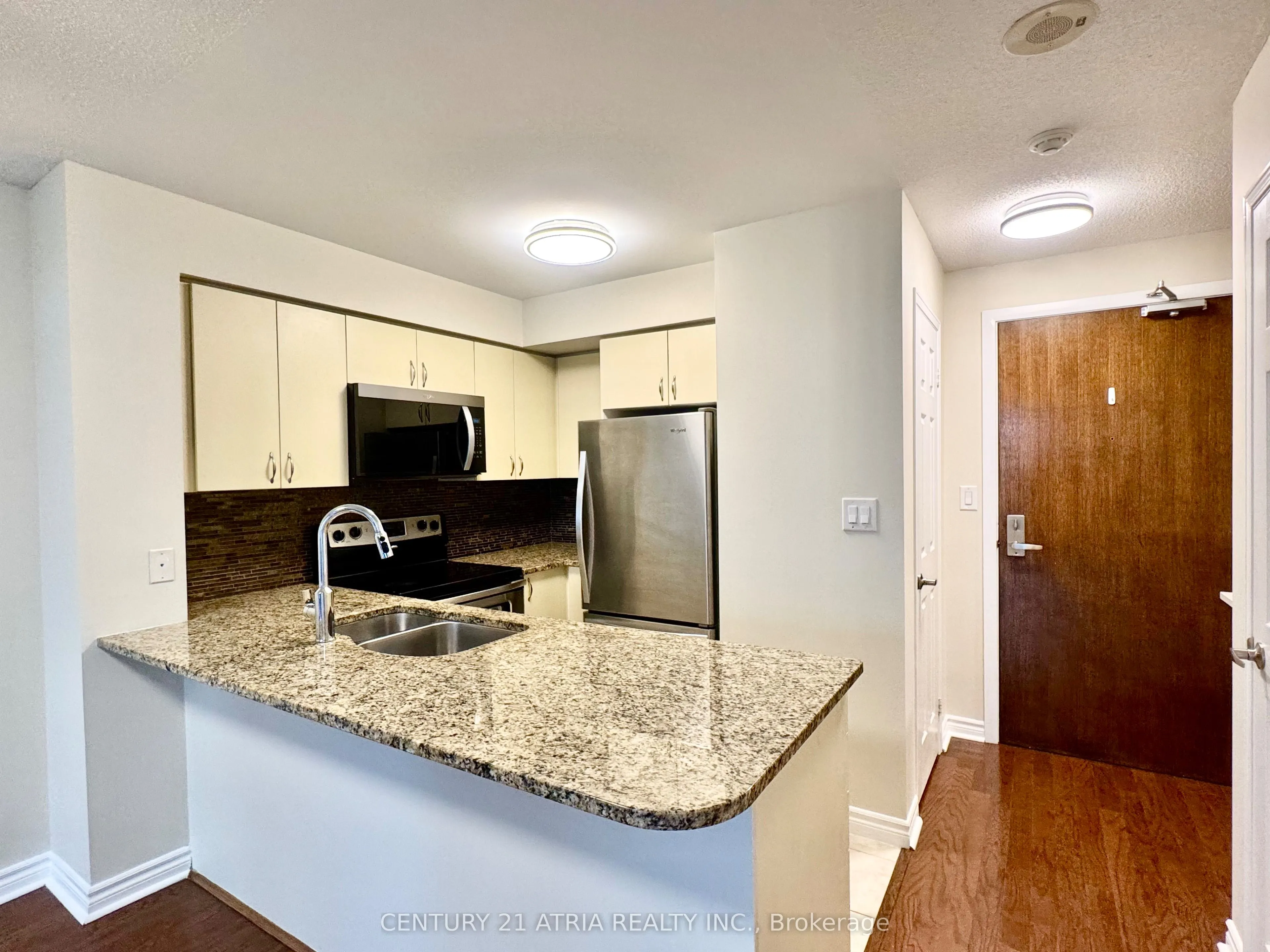 35 Hollywood Avenue, #218