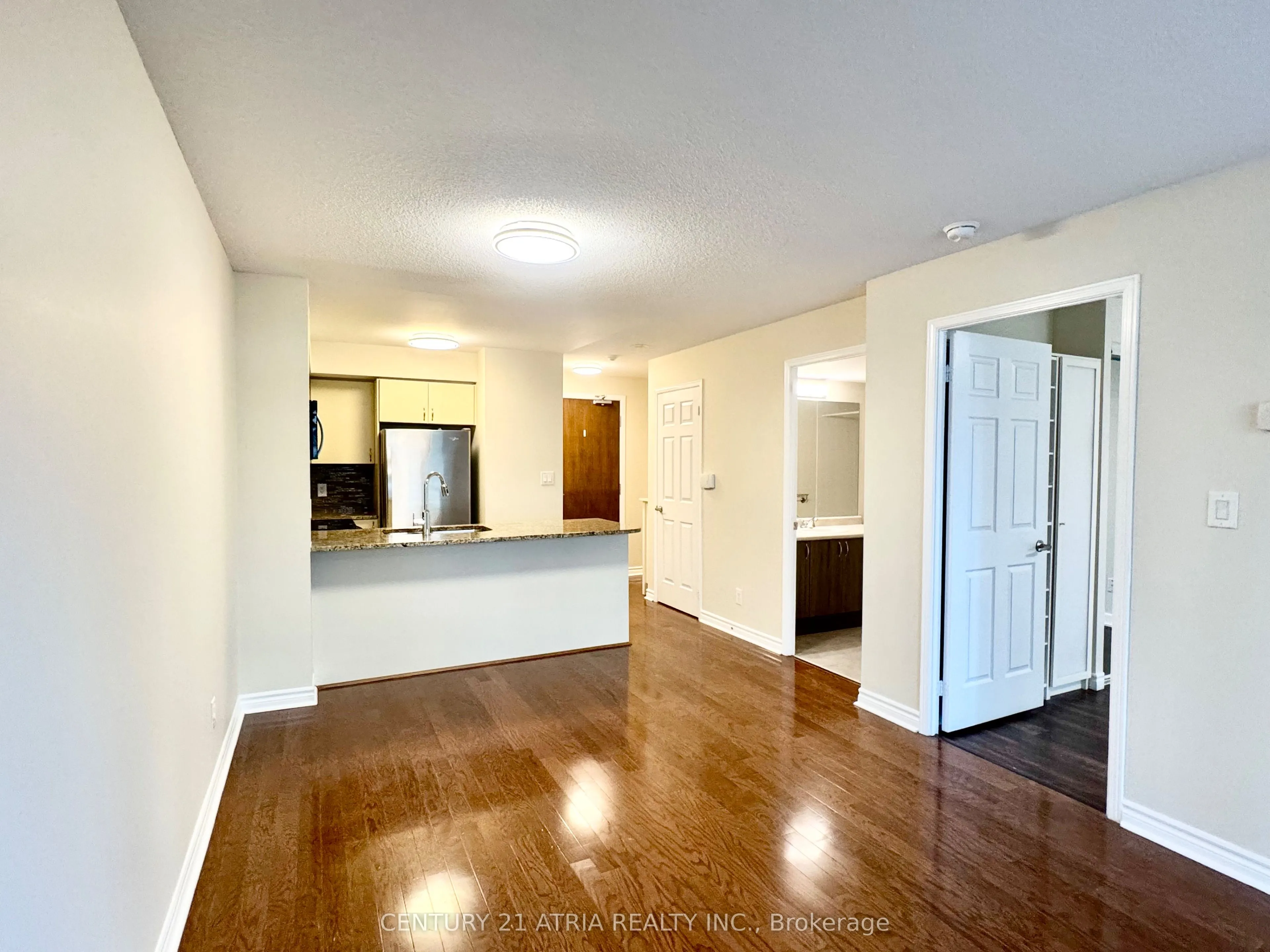 35 Hollywood Avenue, #218