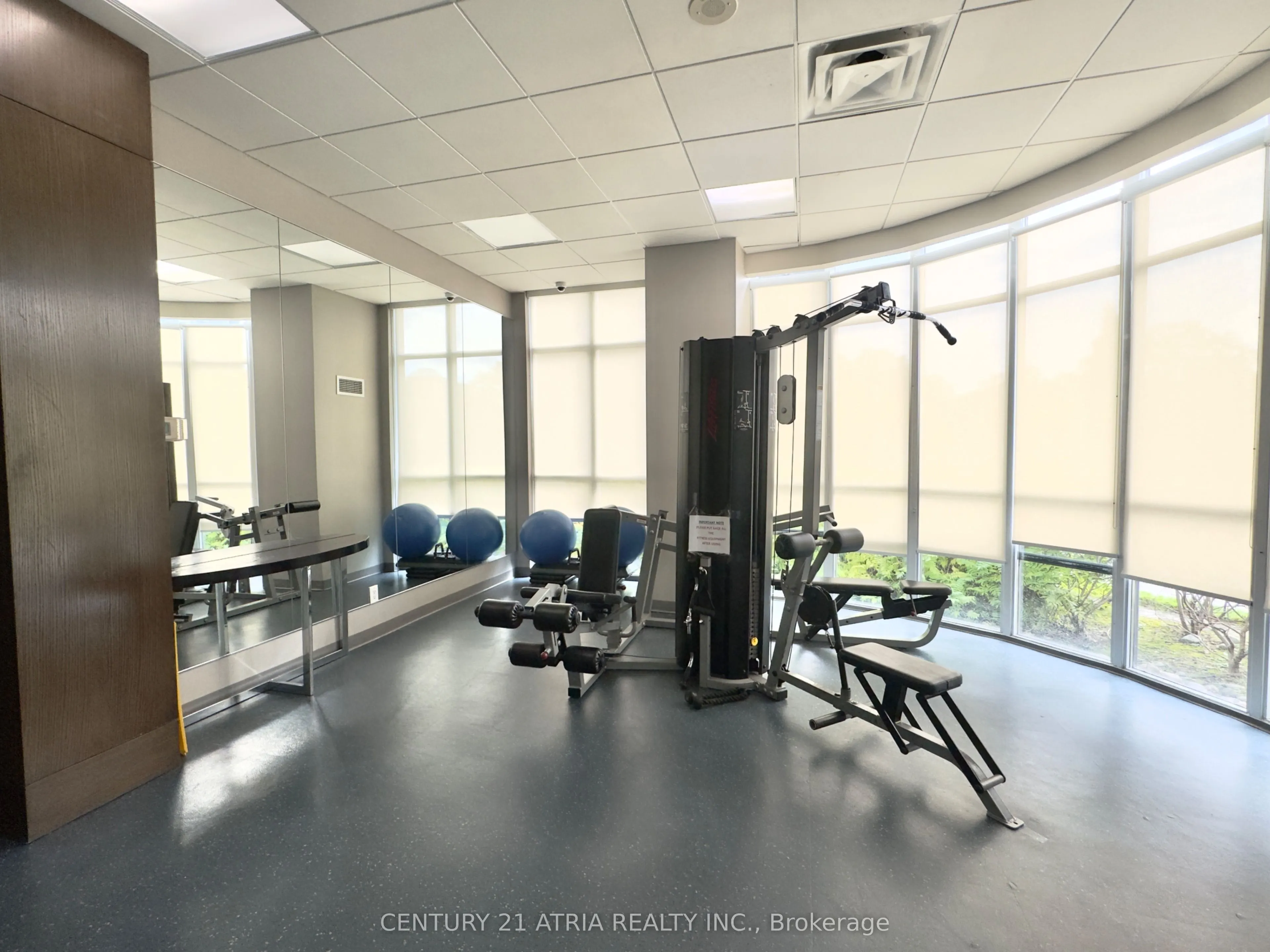 35 Hollywood Avenue, #218