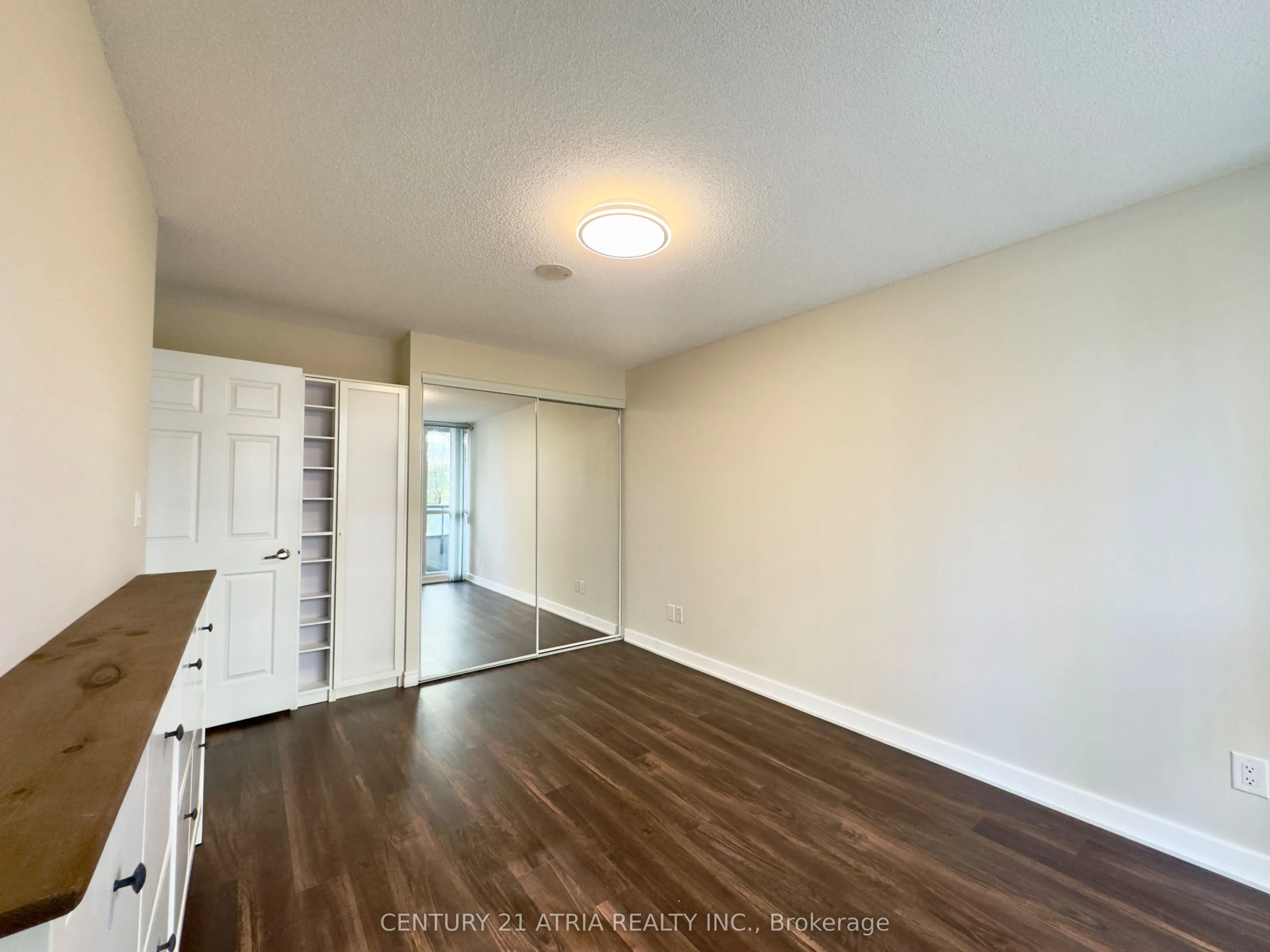 35 Hollywood Avenue, #218