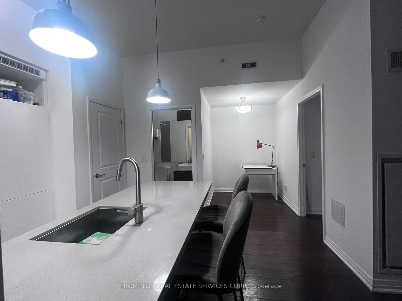 8 Mercer Street, #207