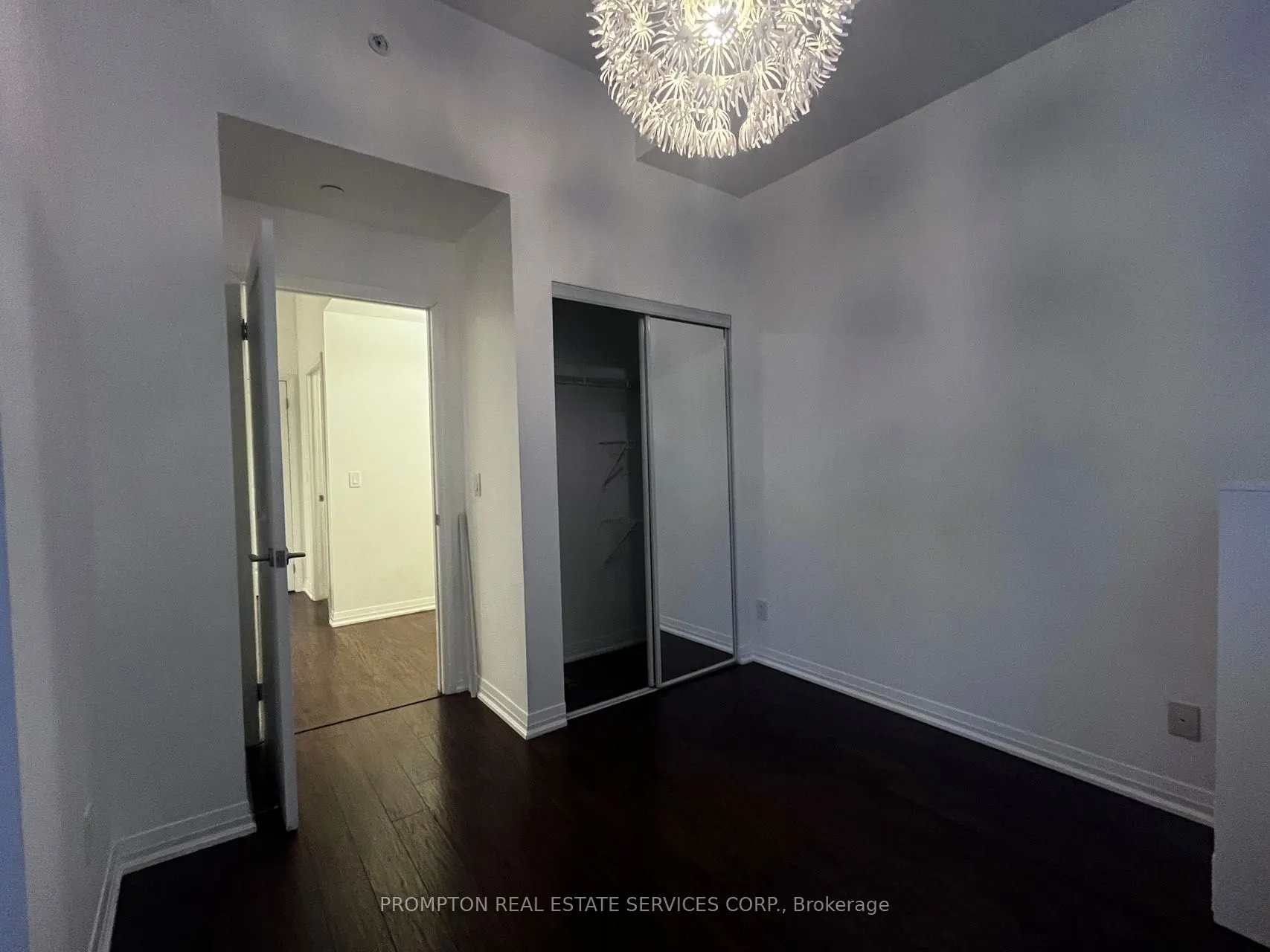 8 Mercer Street, #207