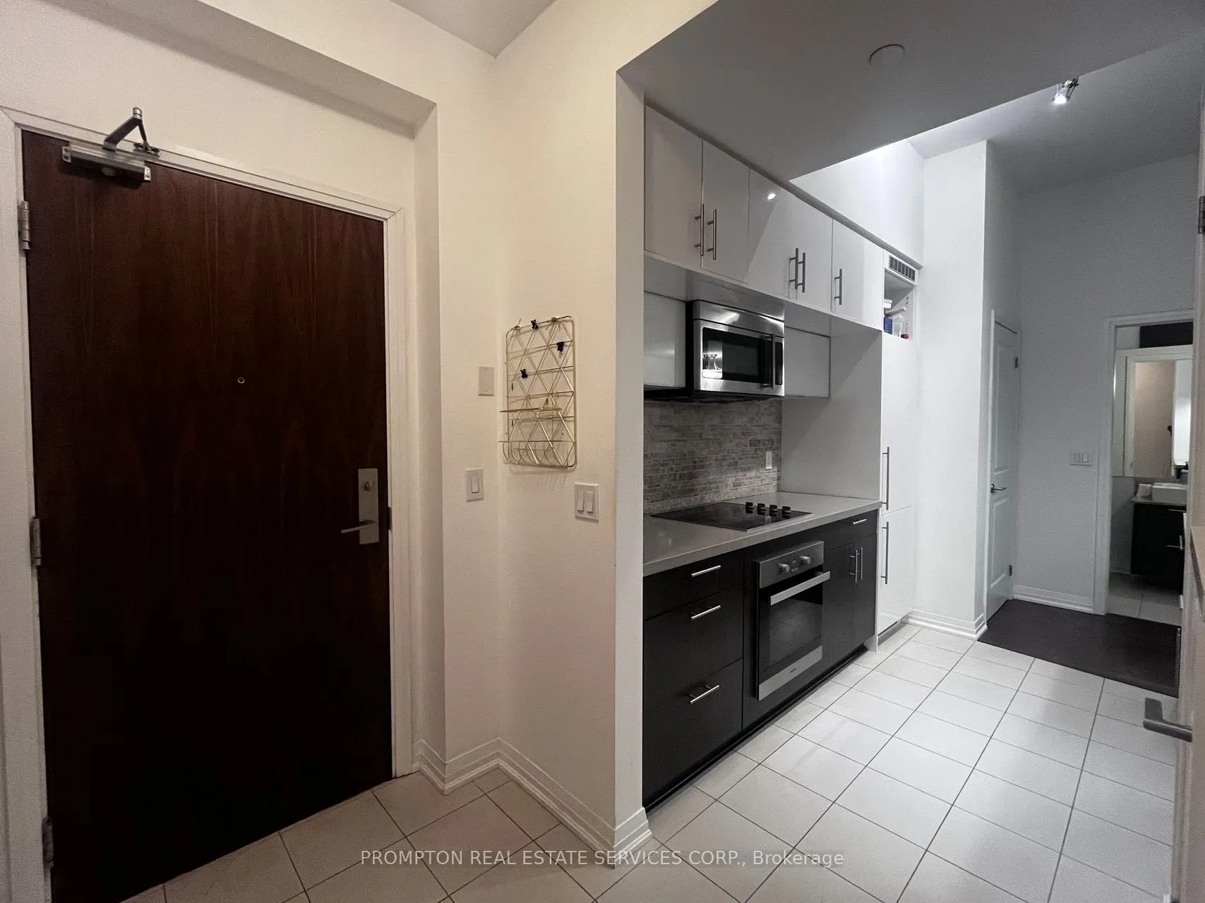 8 Mercer Street, #207