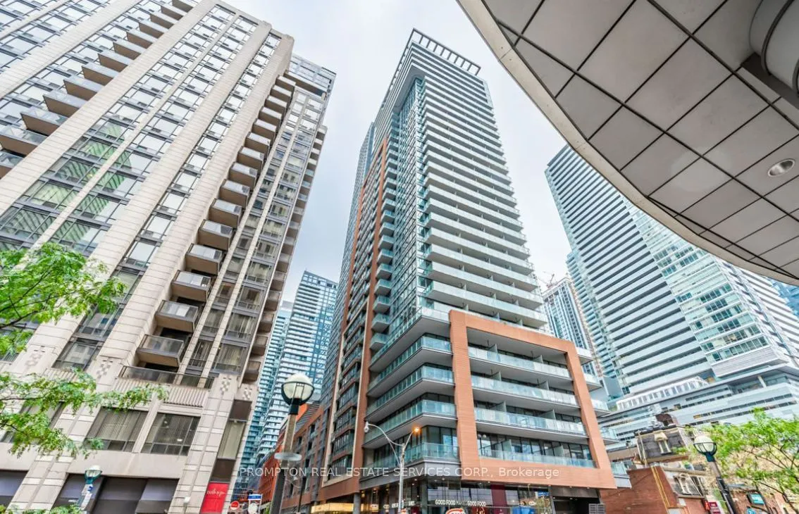 8 Mercer Street, #207