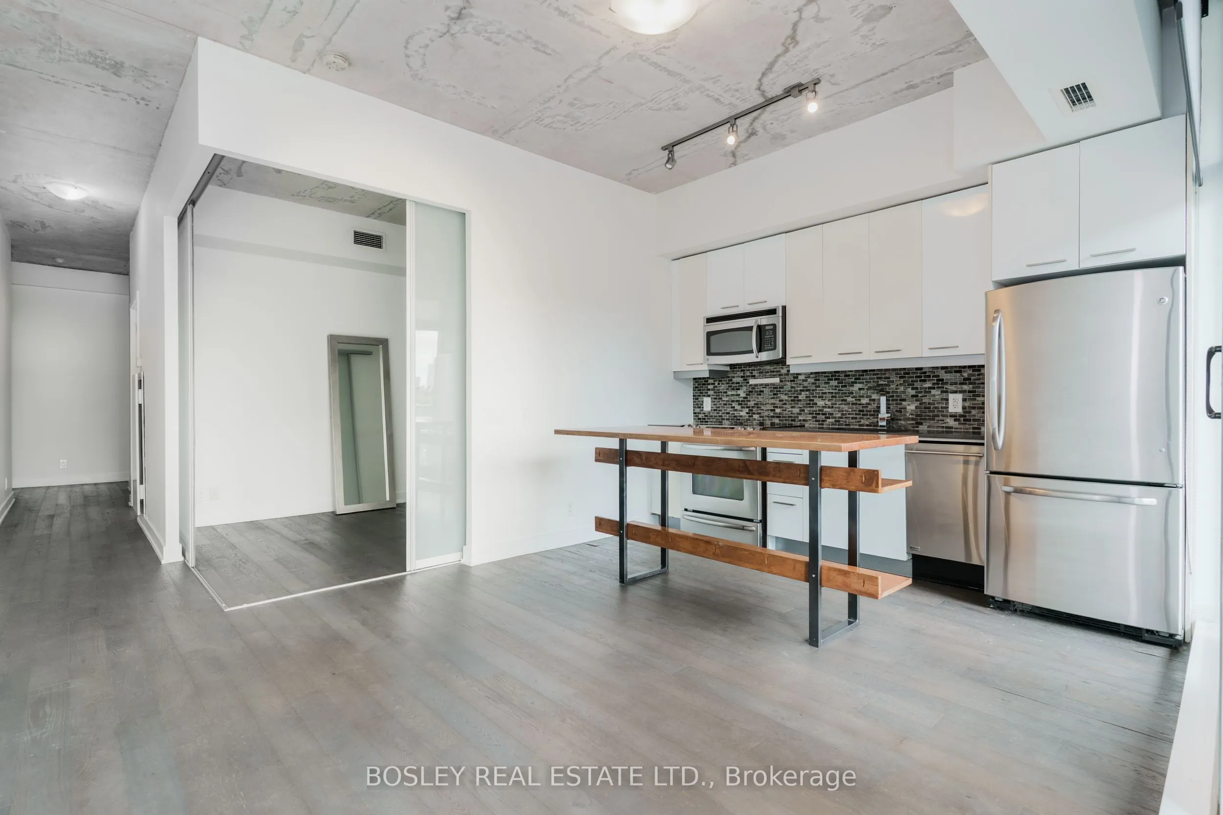 2 Gladstone Avenue, #402