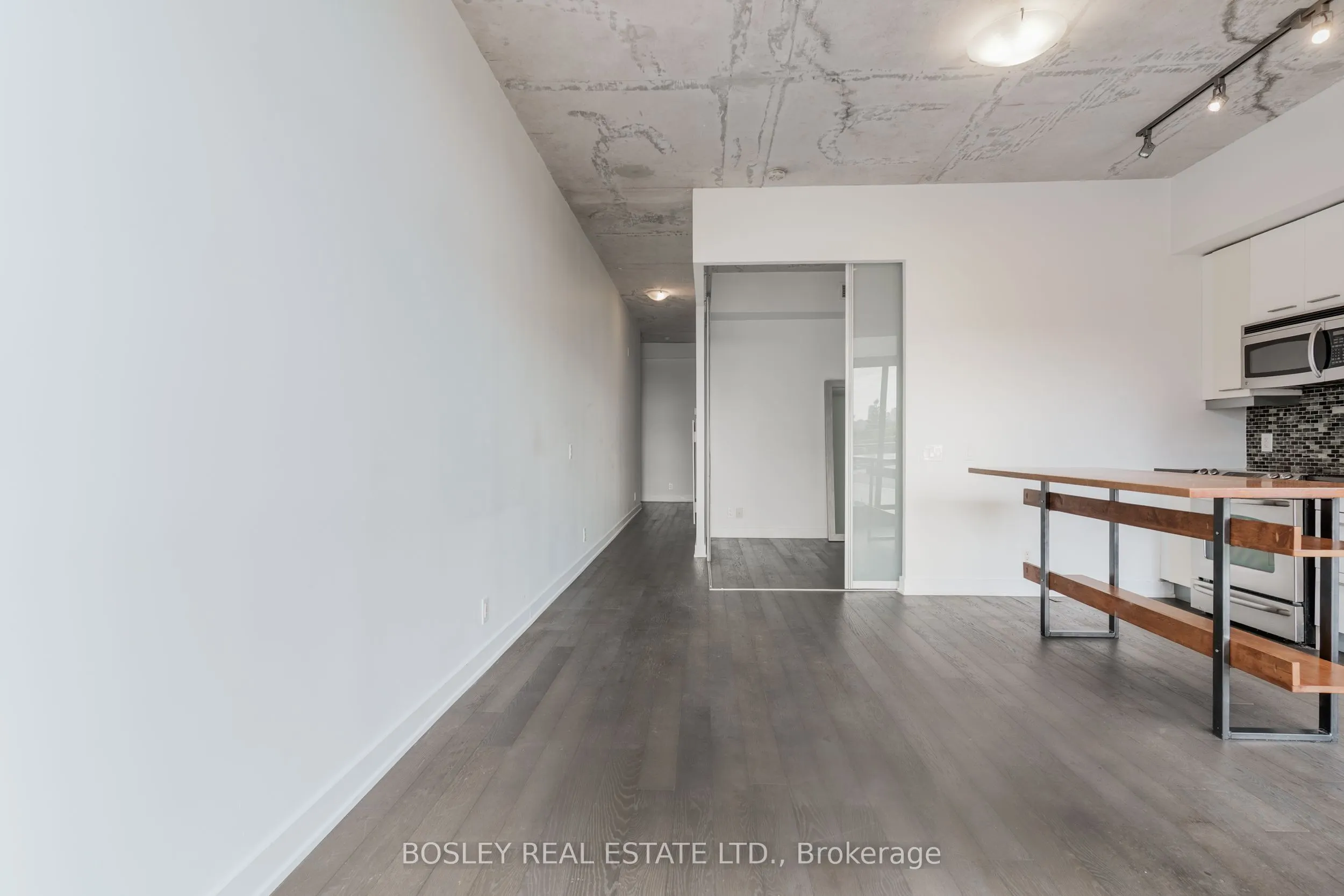 2 Gladstone Avenue, #402