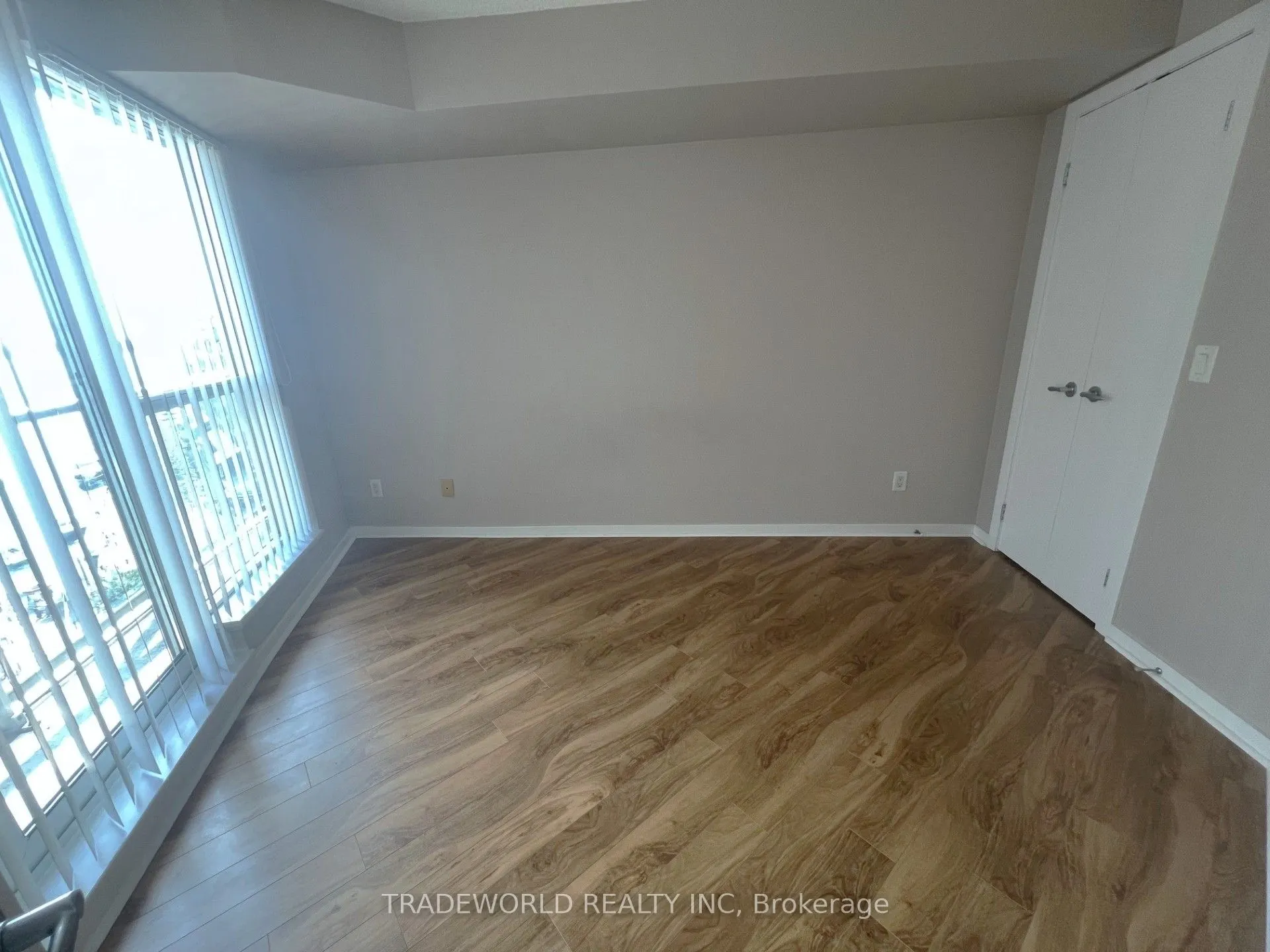 8 York Street, #1205