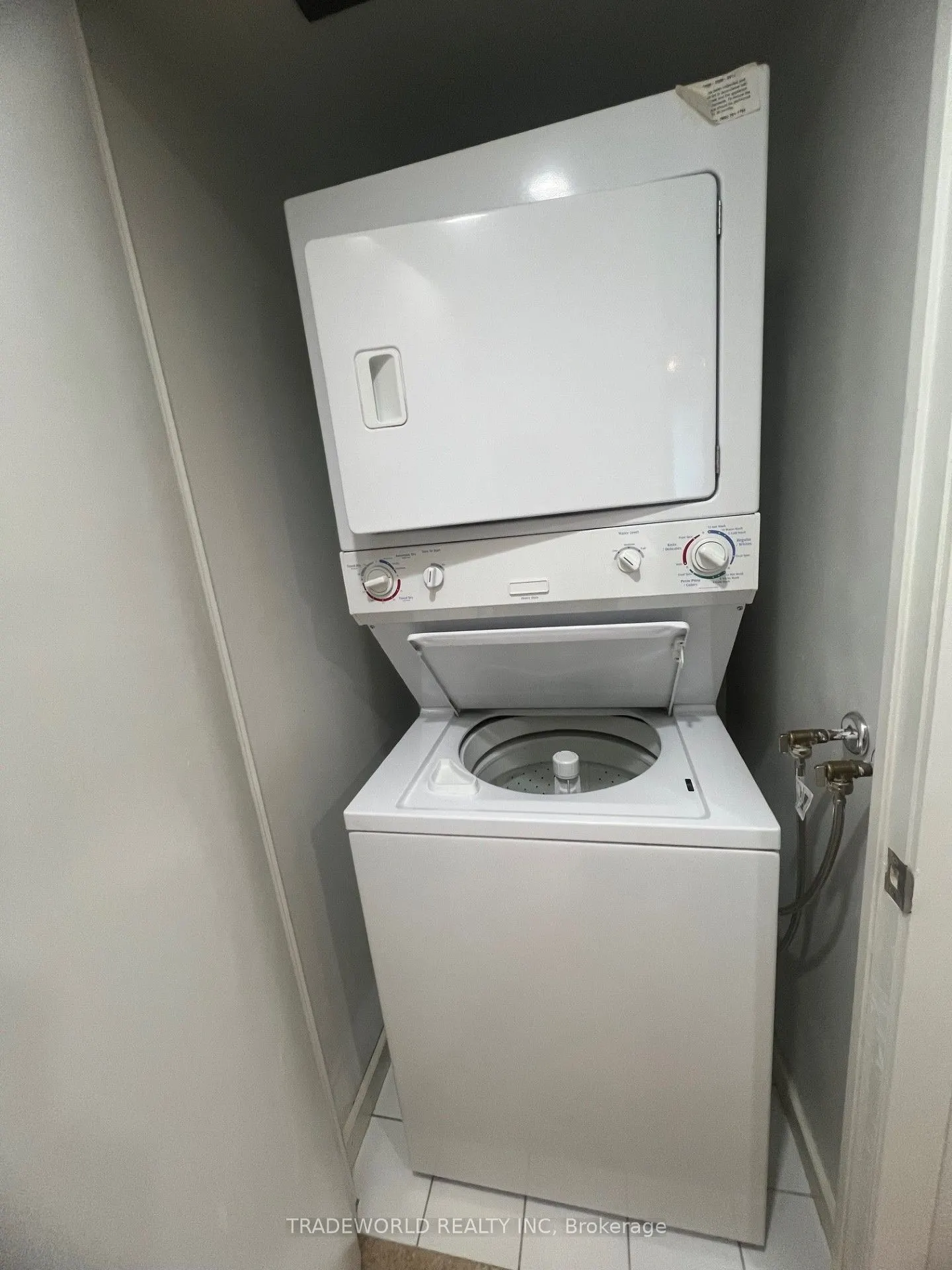 8 York Street, #1205