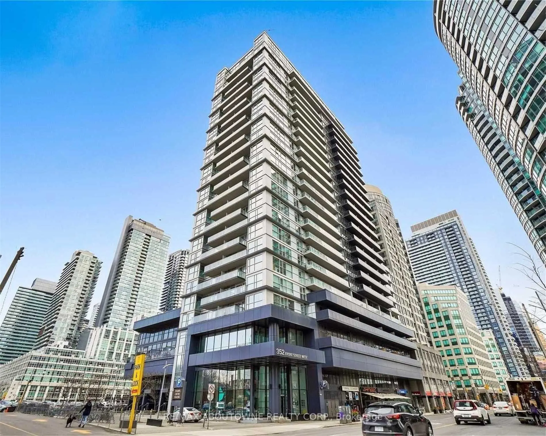 352 Front Street W, #211