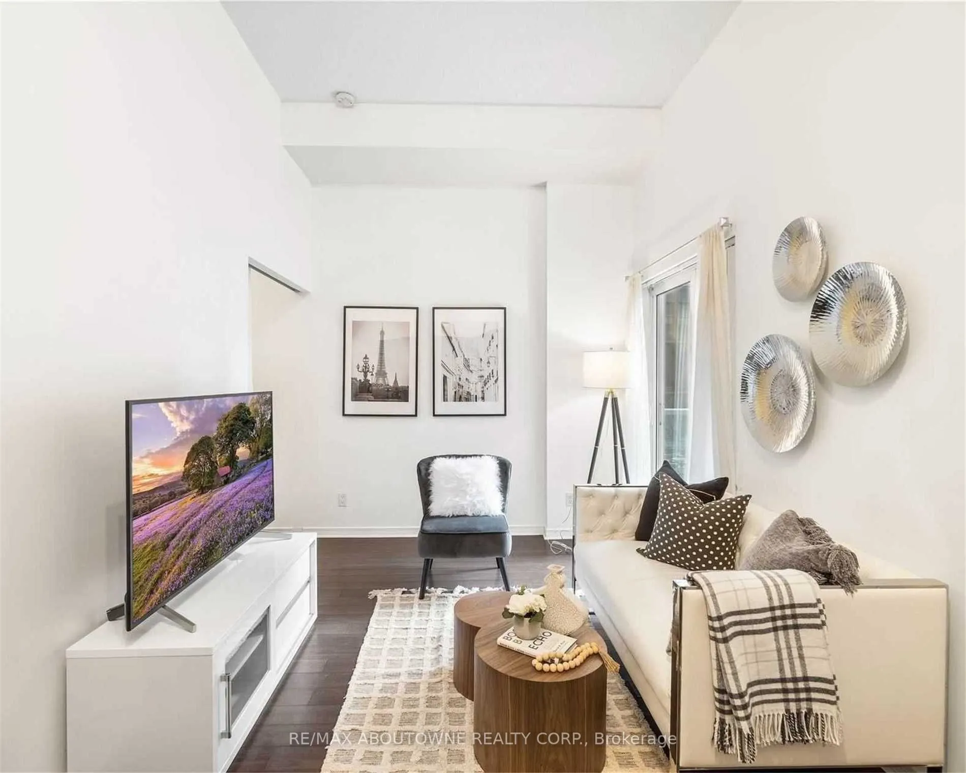 352 Front Street W, #211