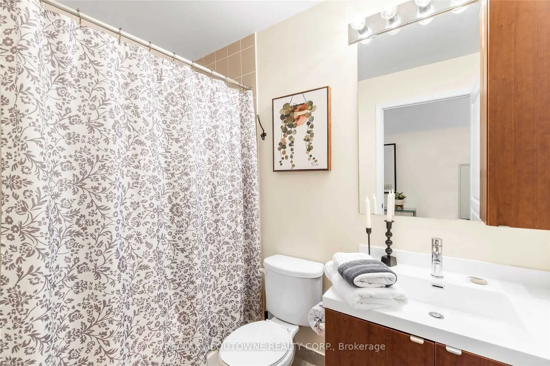 352 Front Street W, #211