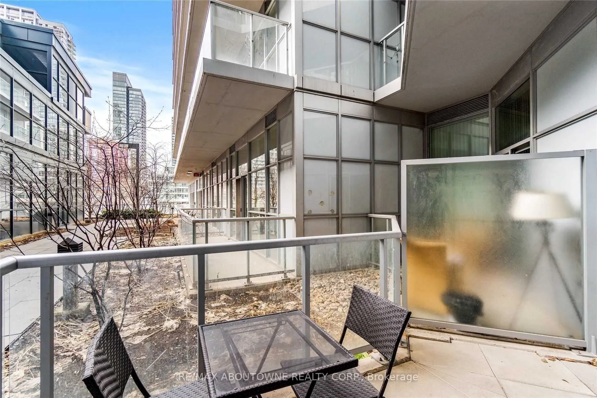 352 Front Street W, #211
