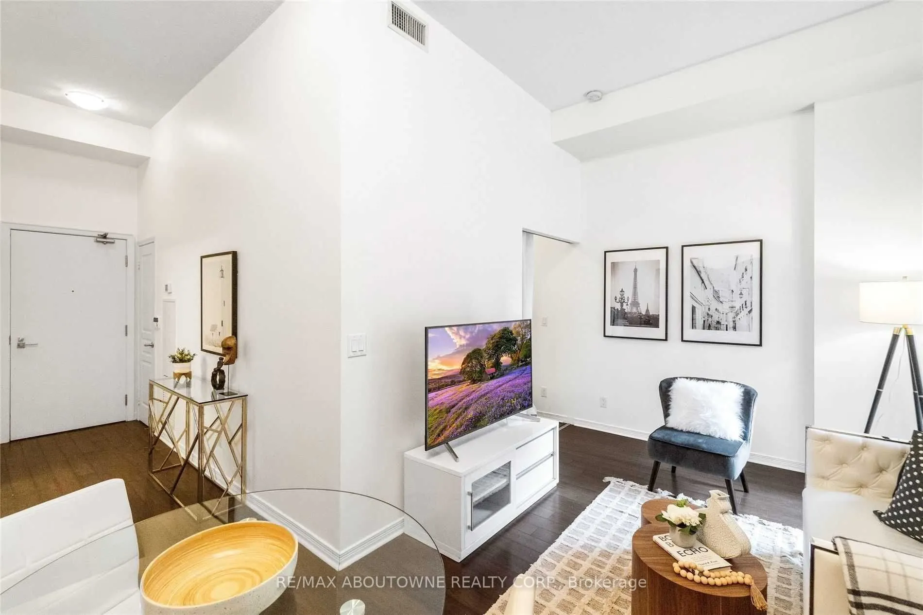 352 Front Street W, #211