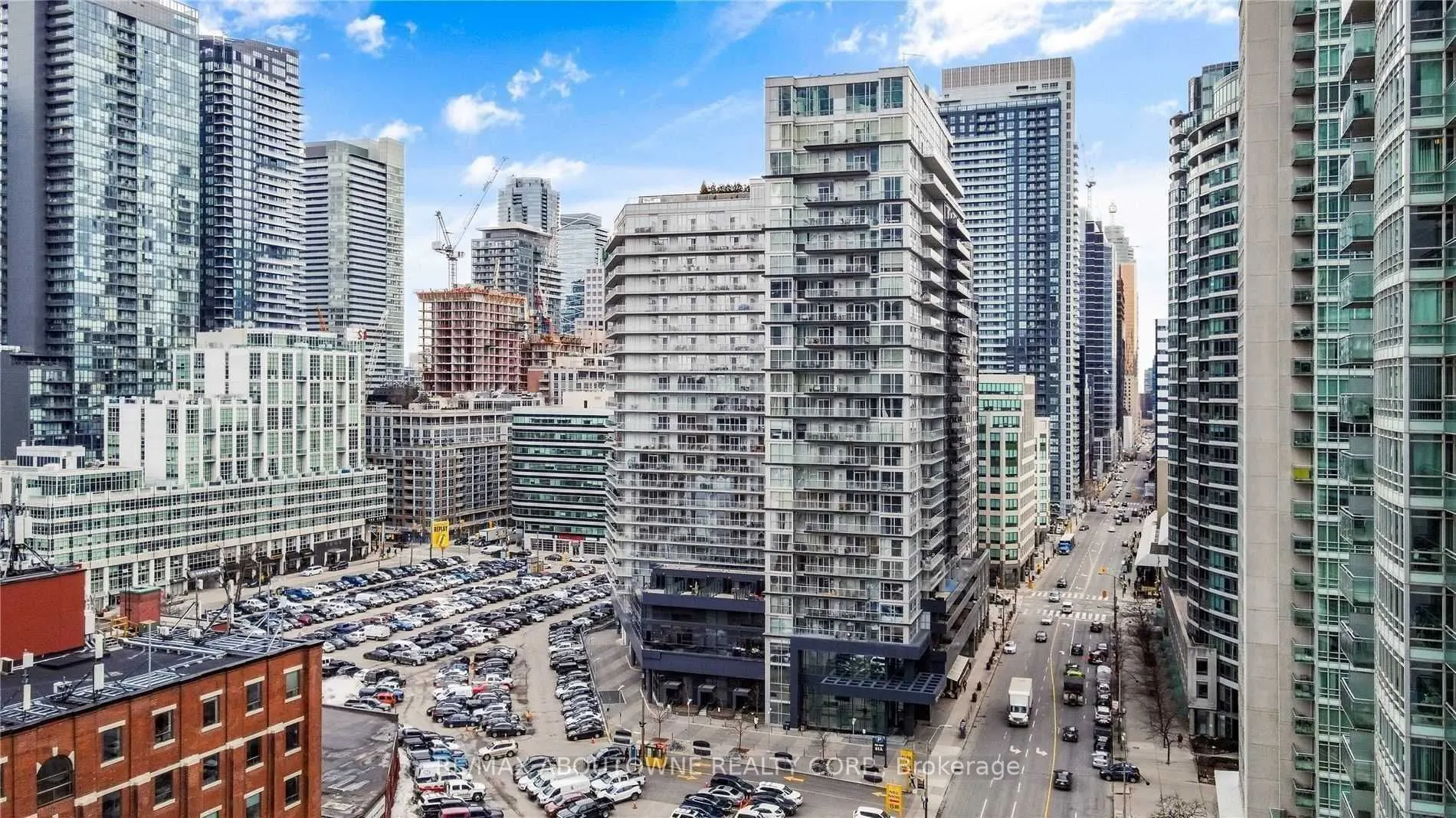 352 Front Street W, #211