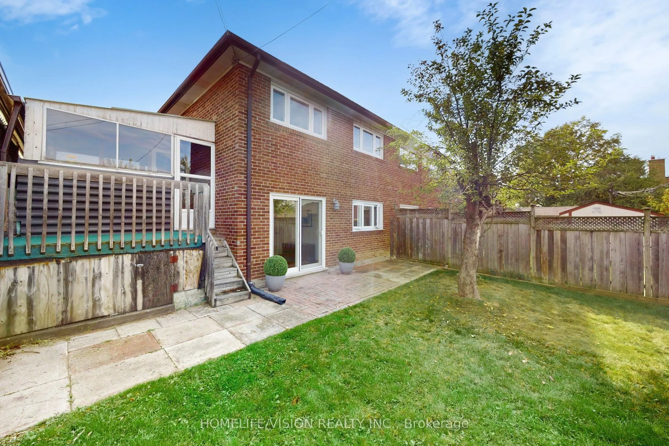 54 Pinebrook Avenue