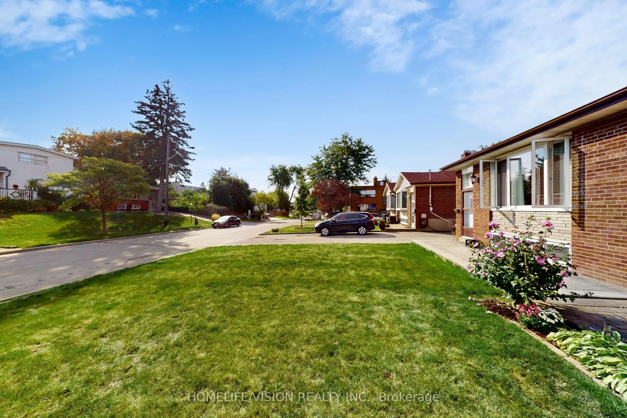 54 Pinebrook Avenue