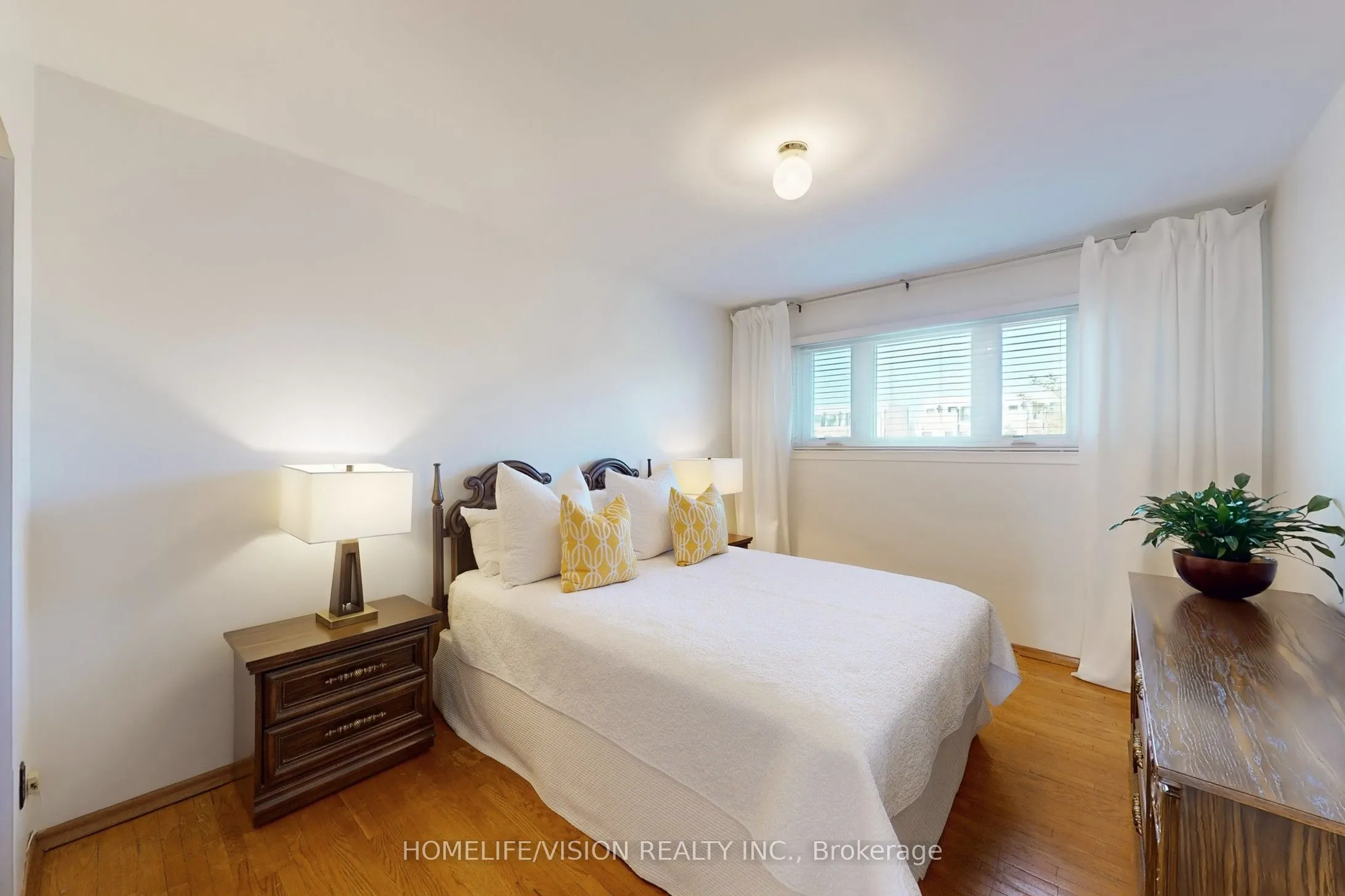 54 Pinebrook Avenue