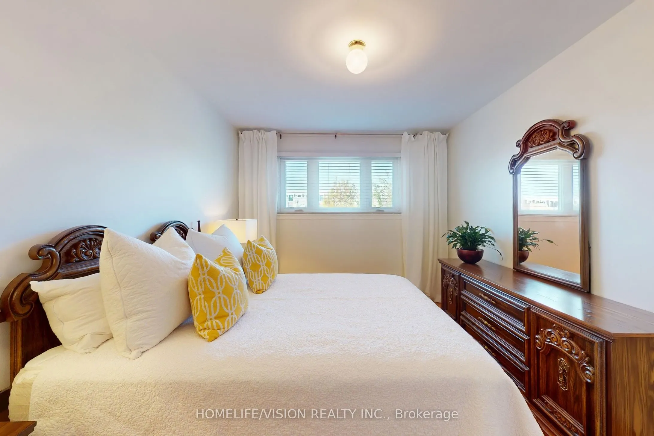 54 Pinebrook Avenue