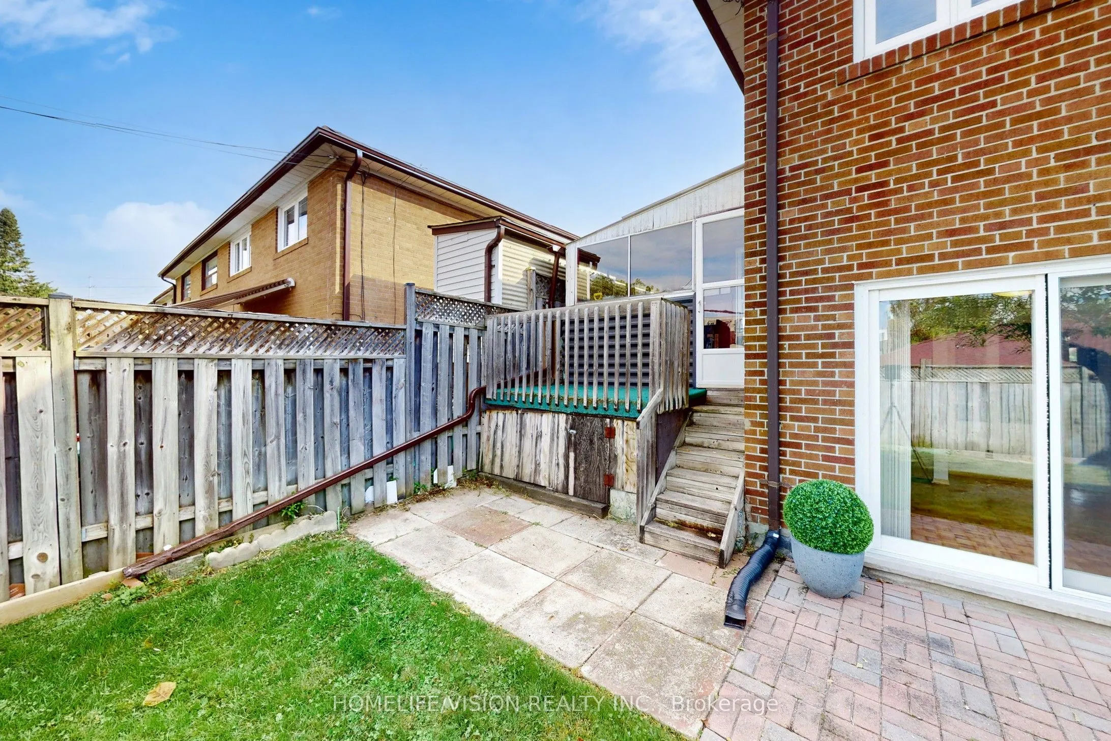 54 Pinebrook Avenue
