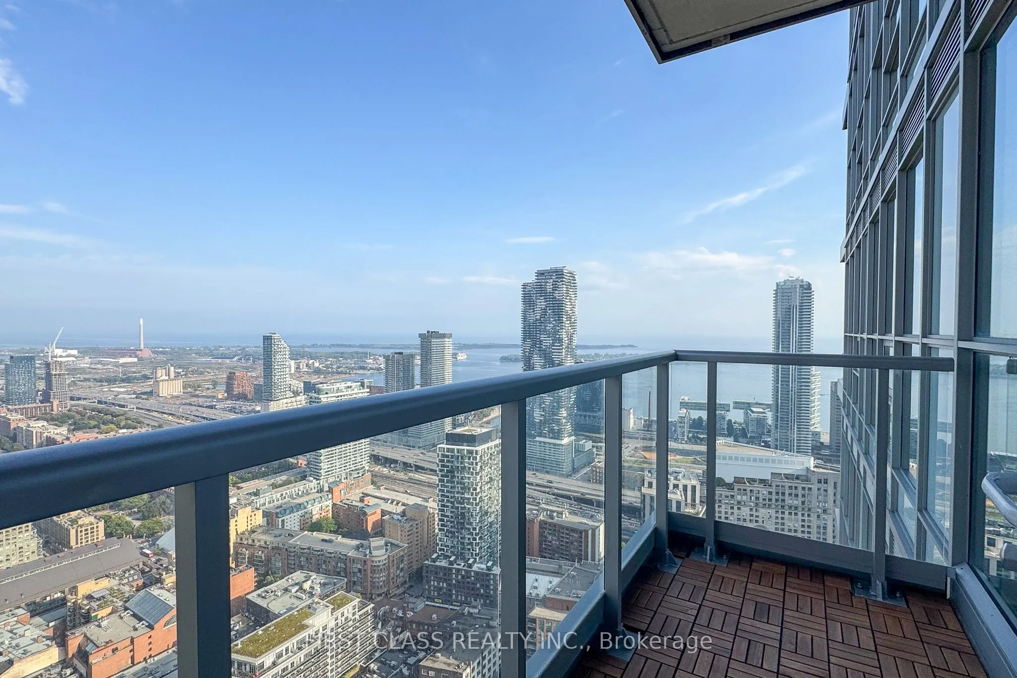 88 Scott Street, #5005