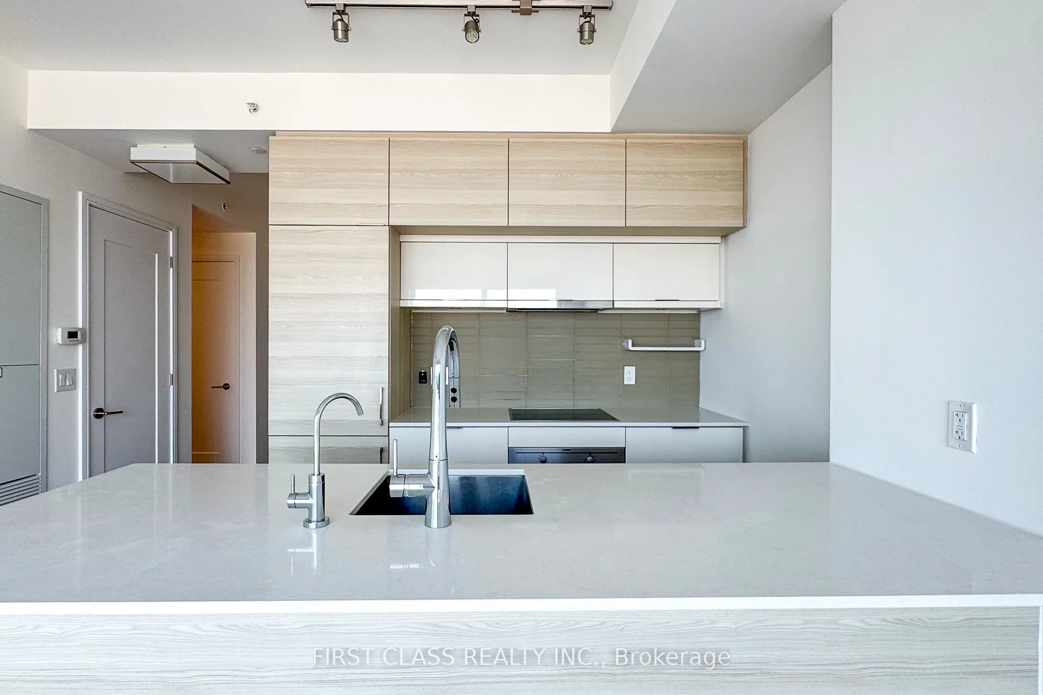 88 Scott Street, #5005