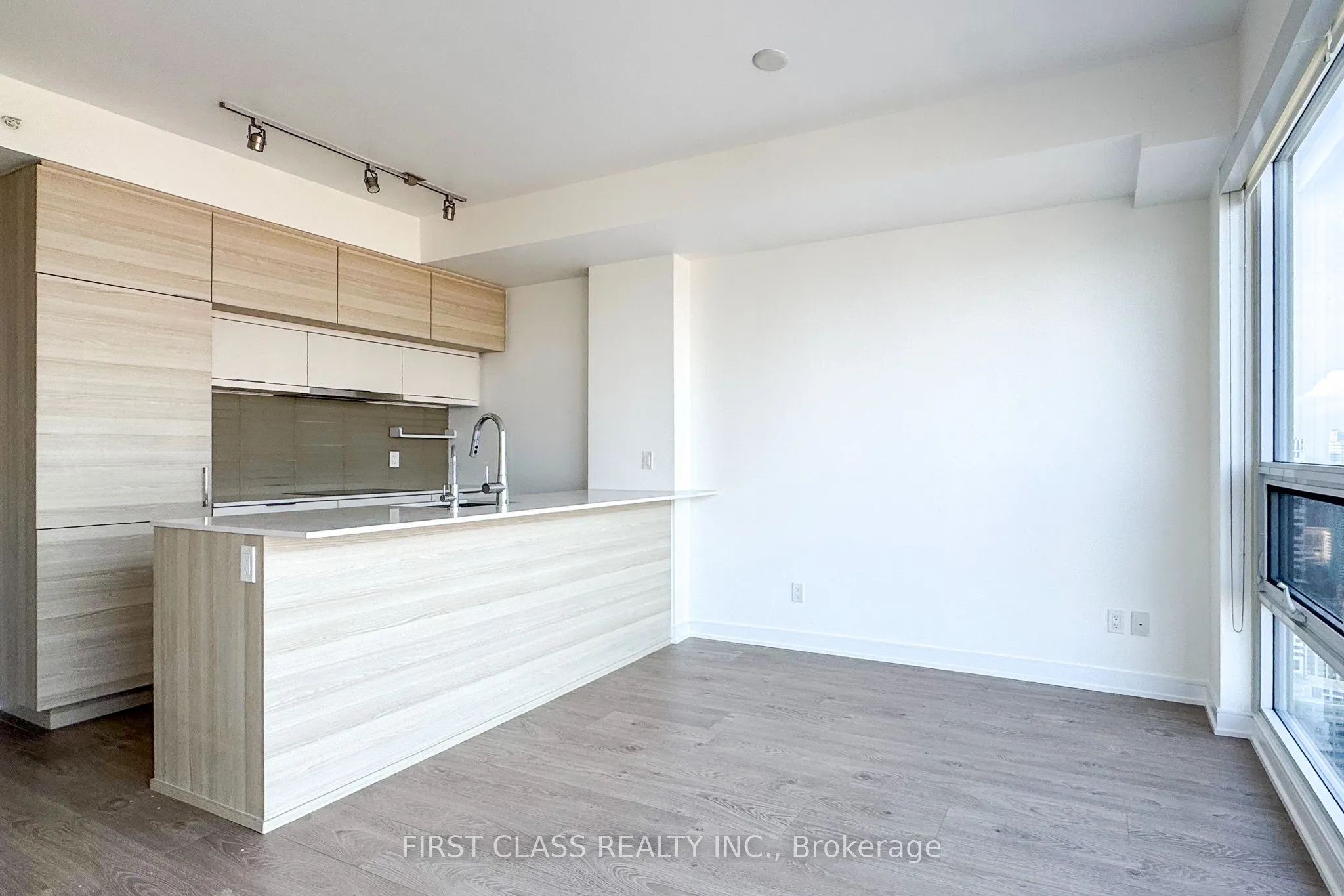 88 Scott Street, #5005