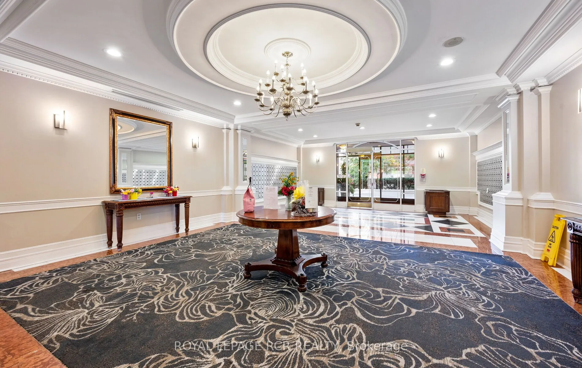887 Bay Street, #1412