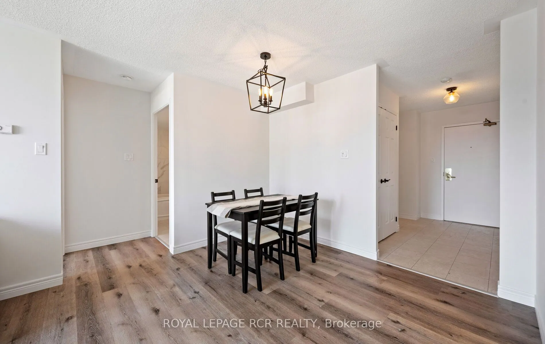 887 Bay Street, #1412