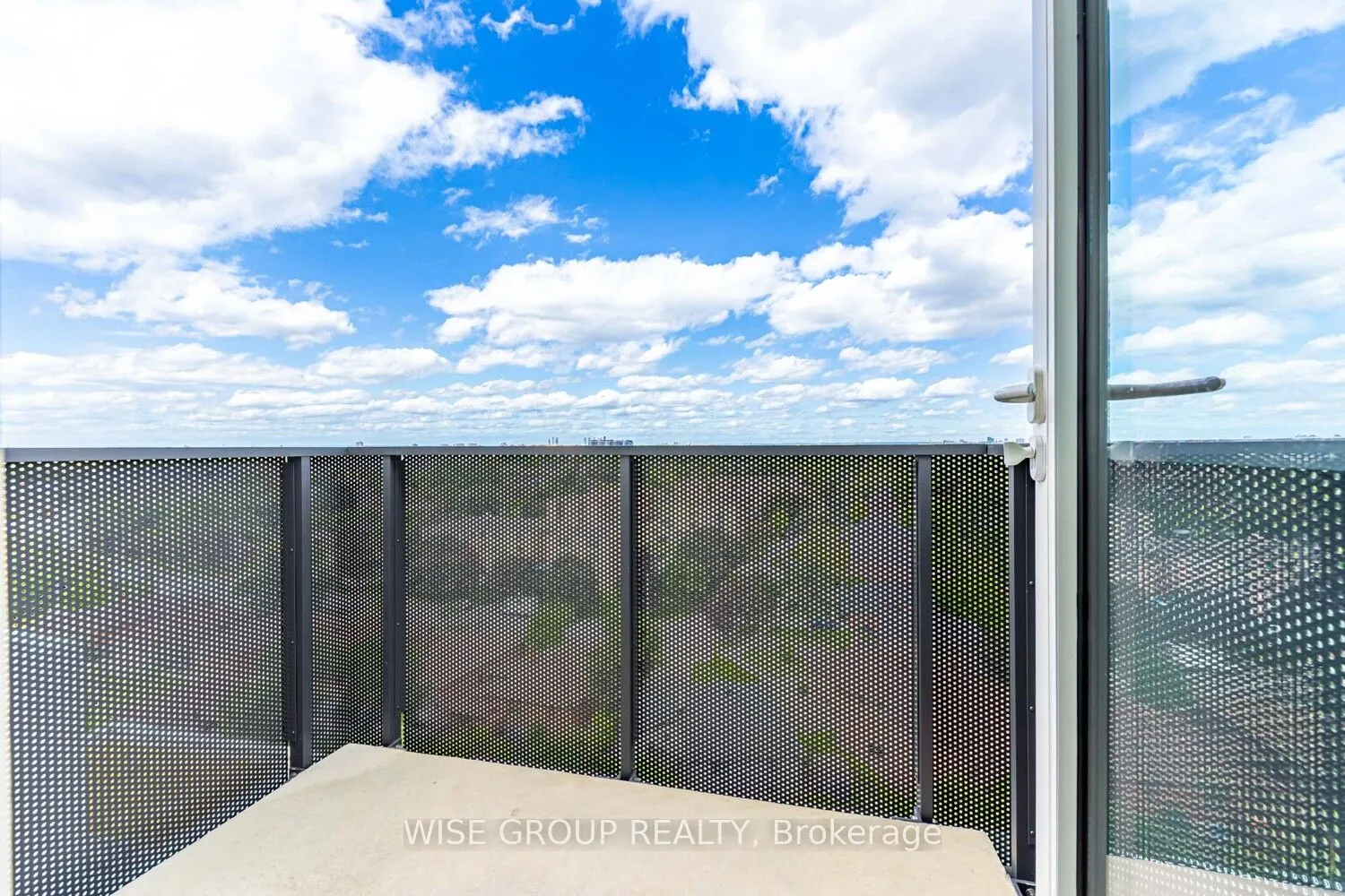 500 Wilson Avenue W, #1109